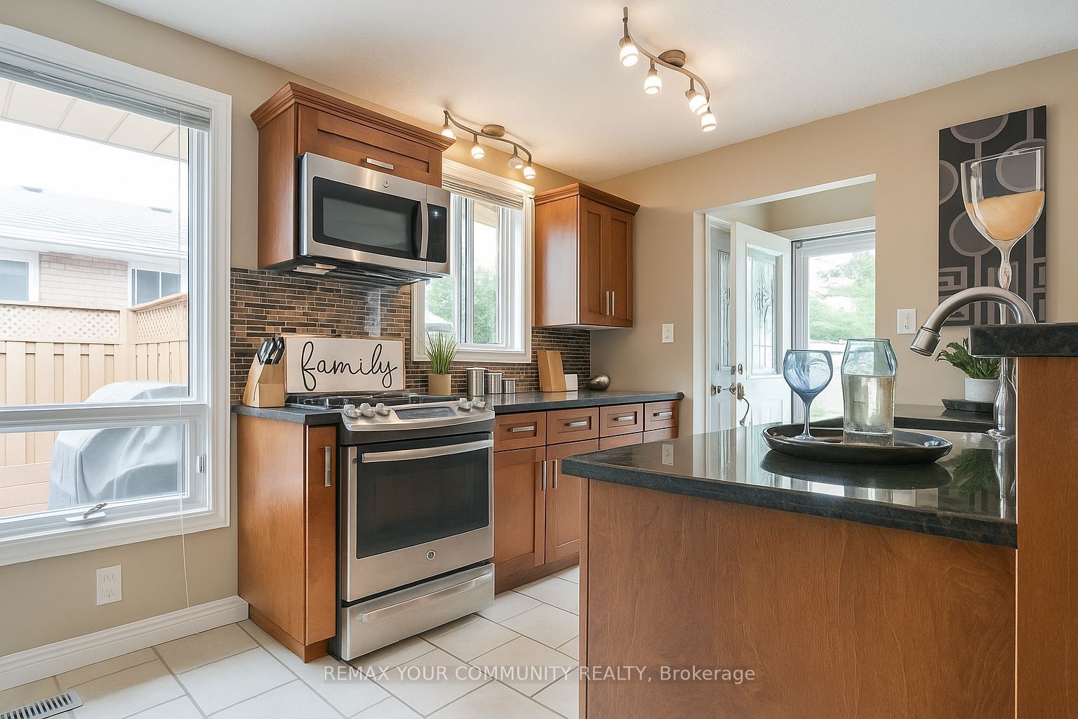 69 Branlyn Crescent, Brantford, ON N3P 2A1 photo 4