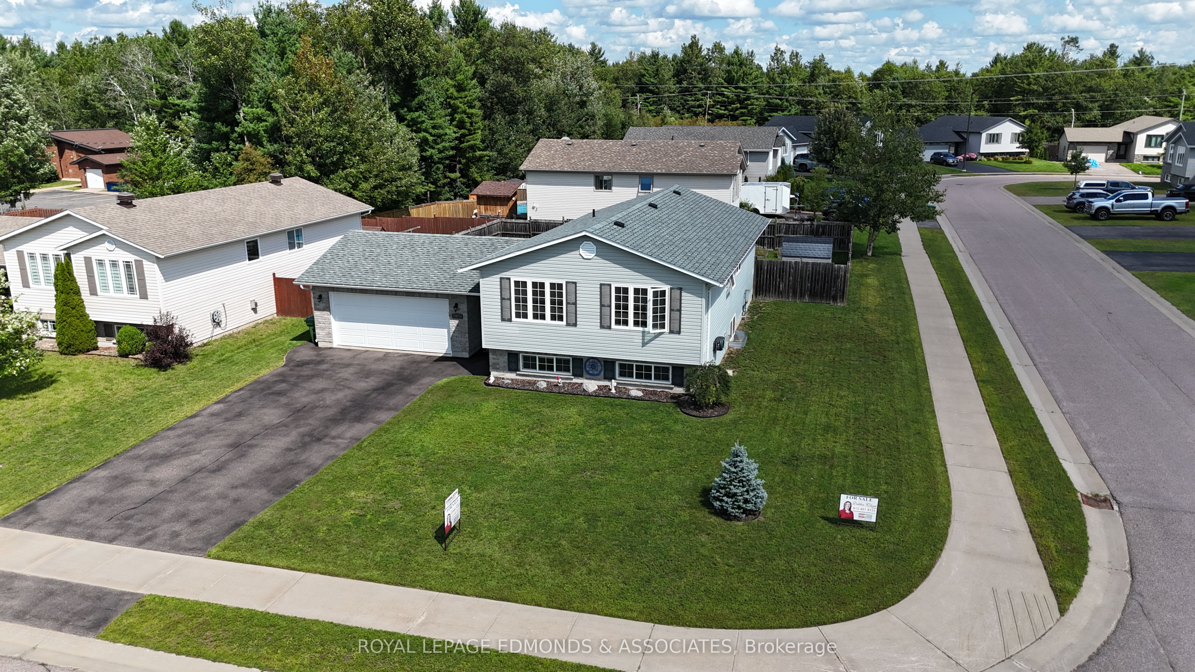 47 Winfield Street, Petawawa, ON K8H 0A2 photo 3