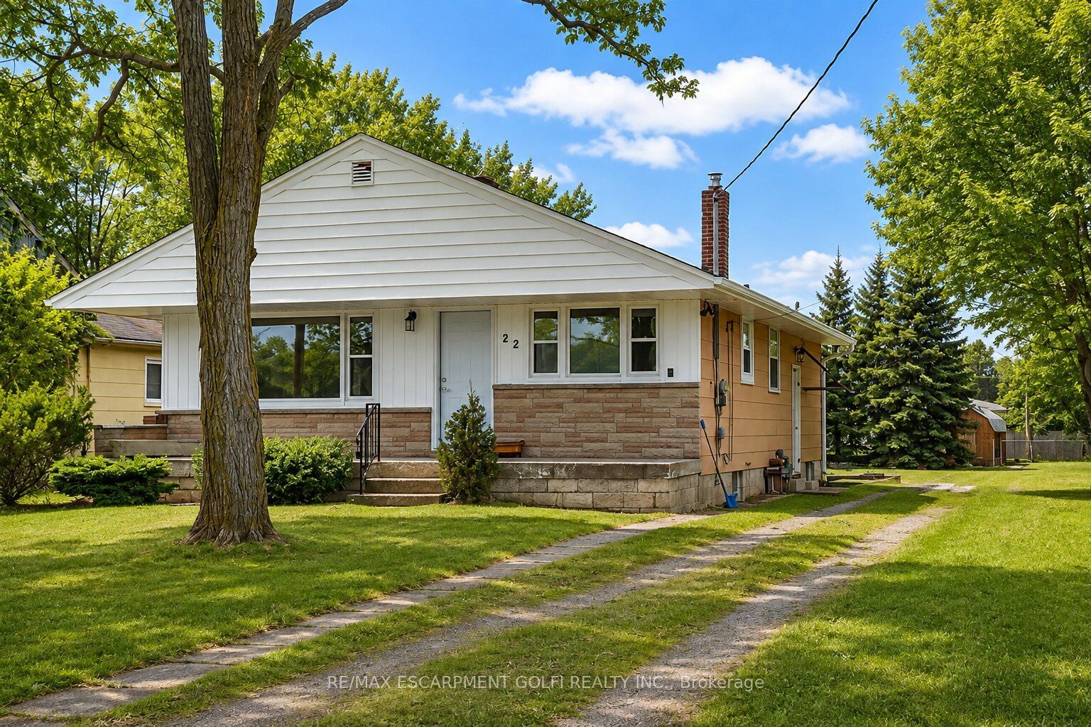 22 Kelson Avenue S, Grimsby, ON L3M 4C3