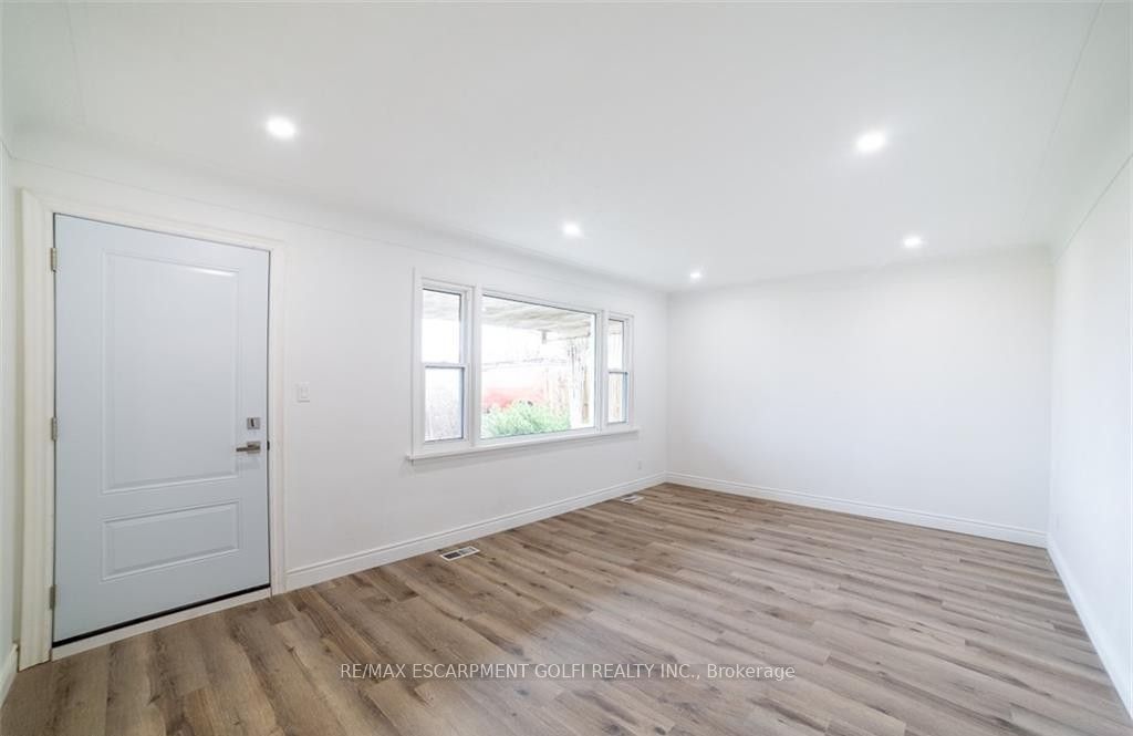22 Kelson Avenue S, Grimsby, ON L3M 4C3 photo 4