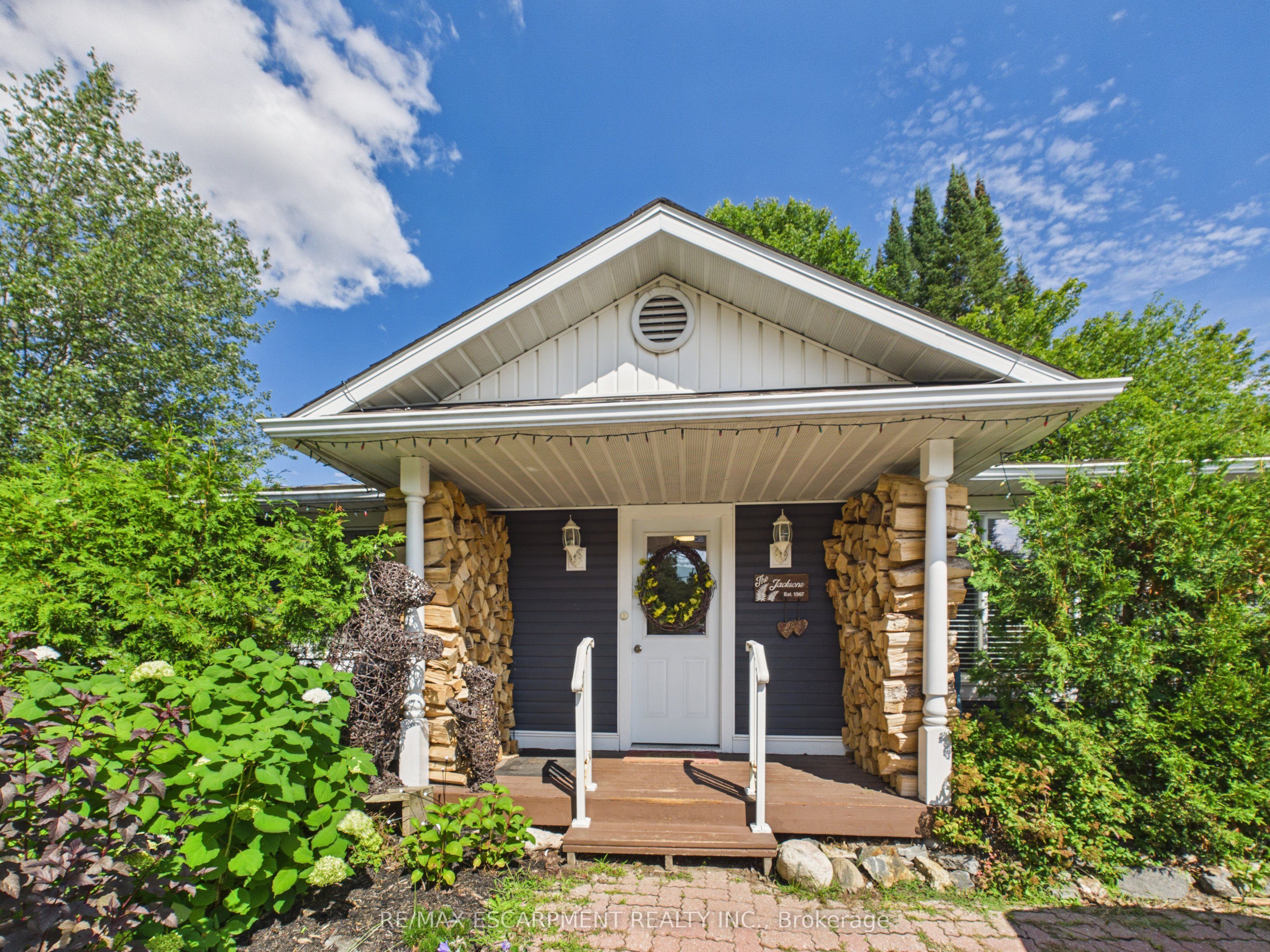 25 Wellington Street, Bracebridge, ON P1L 1E8