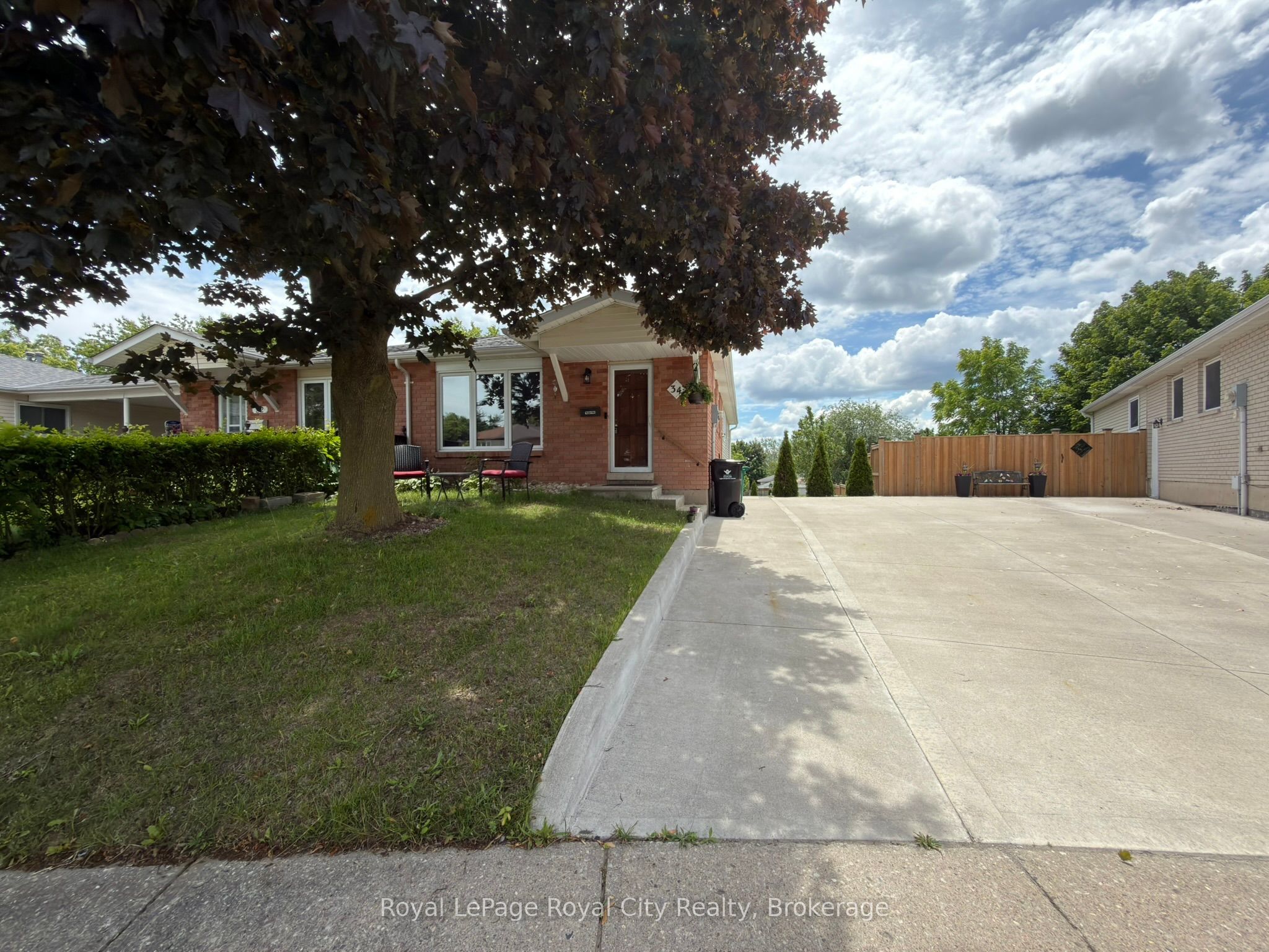 34 Nora Court, Cambridge, ON N3C 3N1