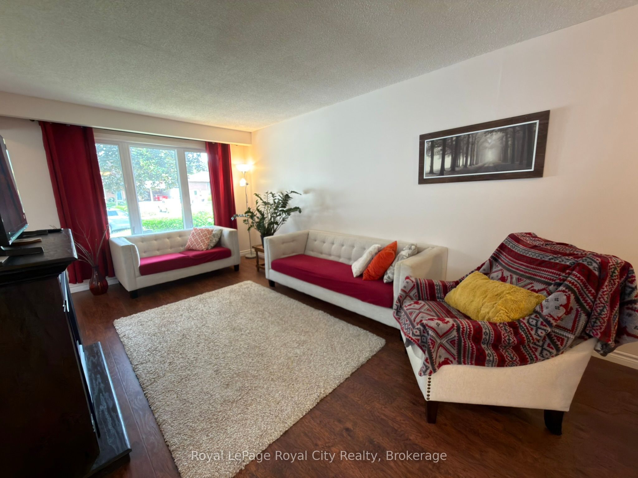 34 Nora Court, Cambridge, ON N3C 3N1 photo 5
