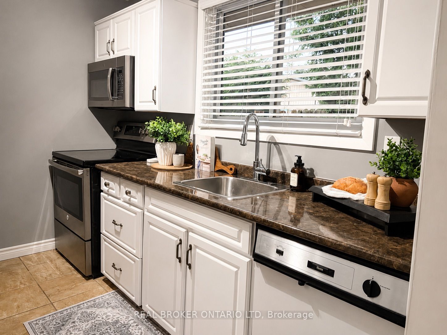 95 Clifton Crescent S, London South, ON N6C 3V9 photo 5