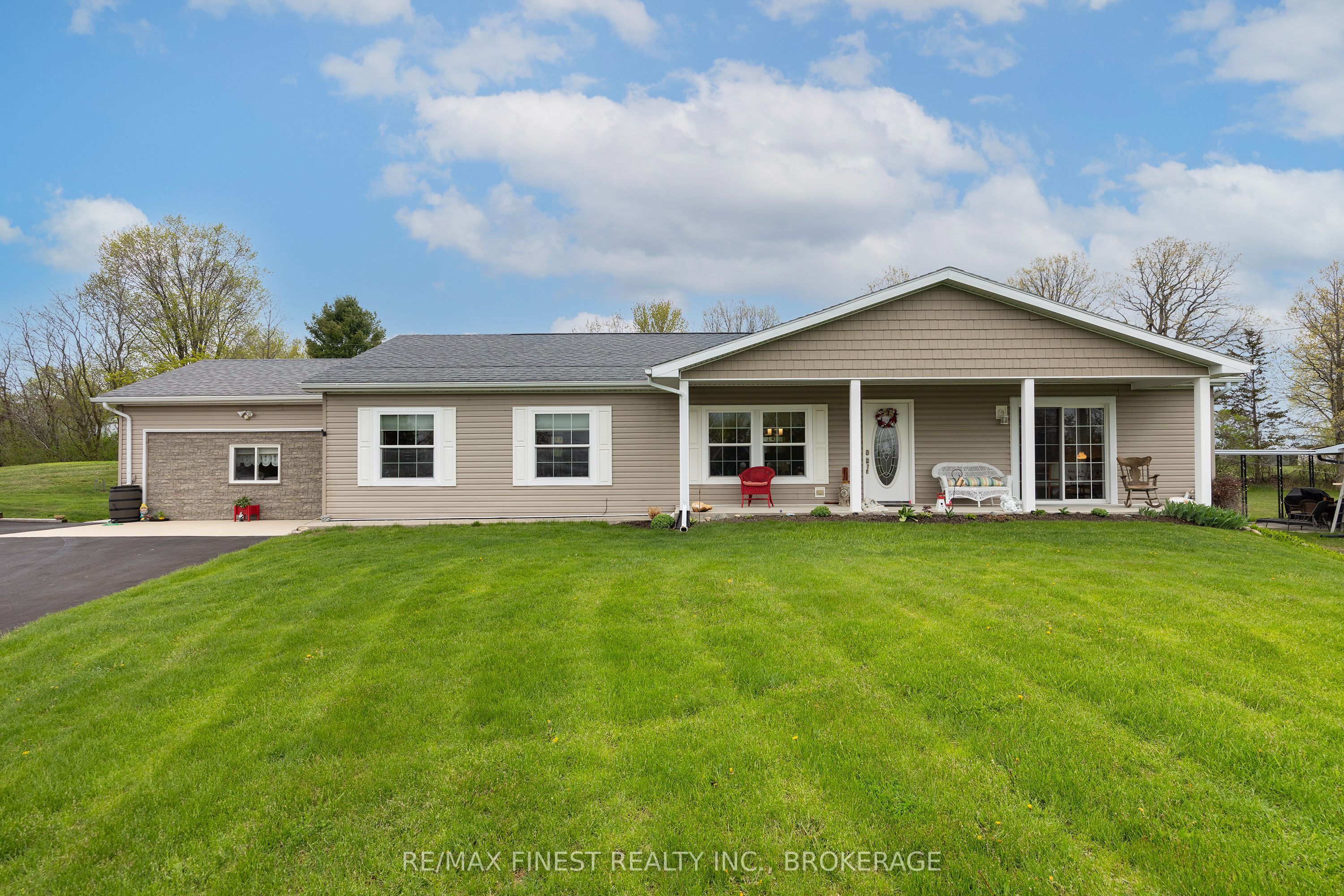 463 Drive In Road, Greater Napanee, ON K7R 3L1 photo 3