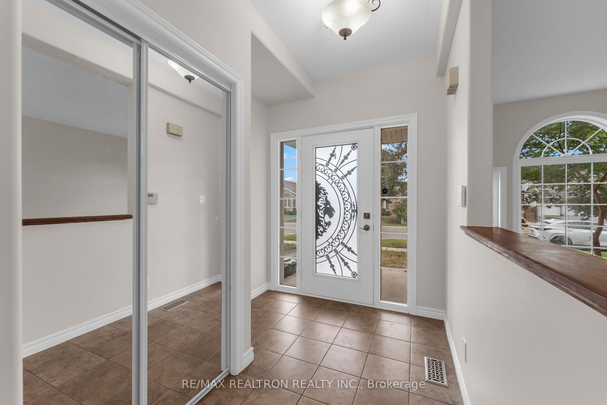 1422 Stoneridge Drive, Kingston, ON K7M 9H5 photo 3