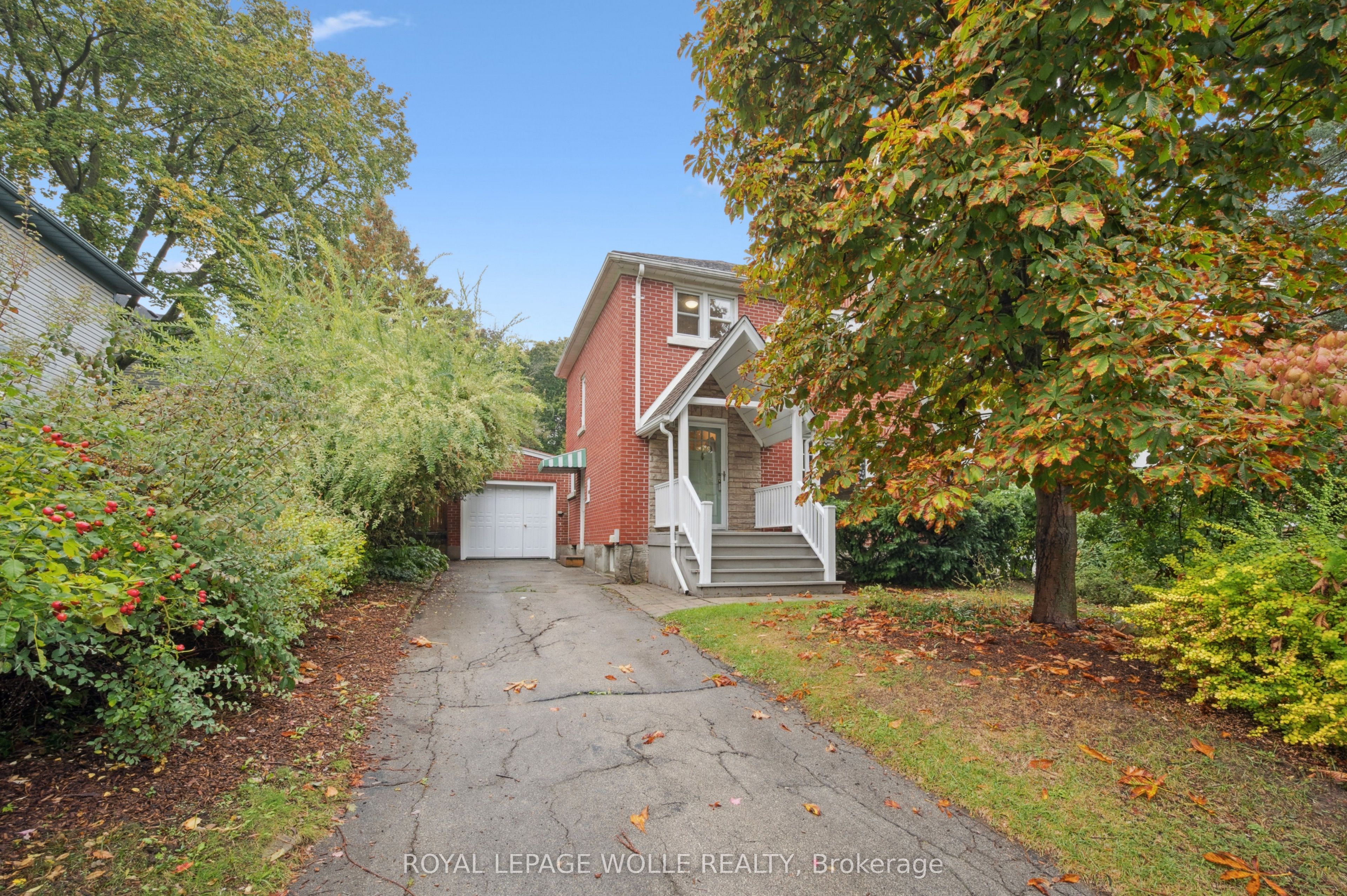 103 Dunbar Road S, Waterloo, ON N2L 2E4 photo 3