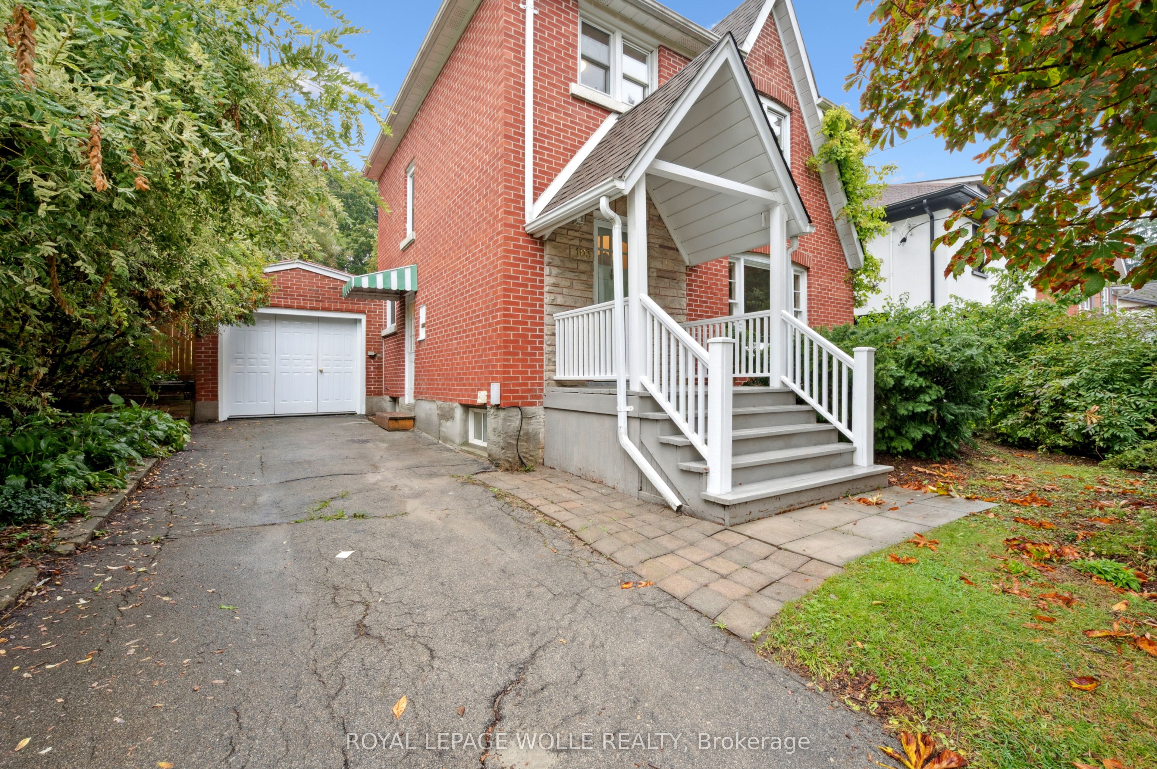 103 Dunbar Road S, Waterloo, ON N2L 2E4 photo 4