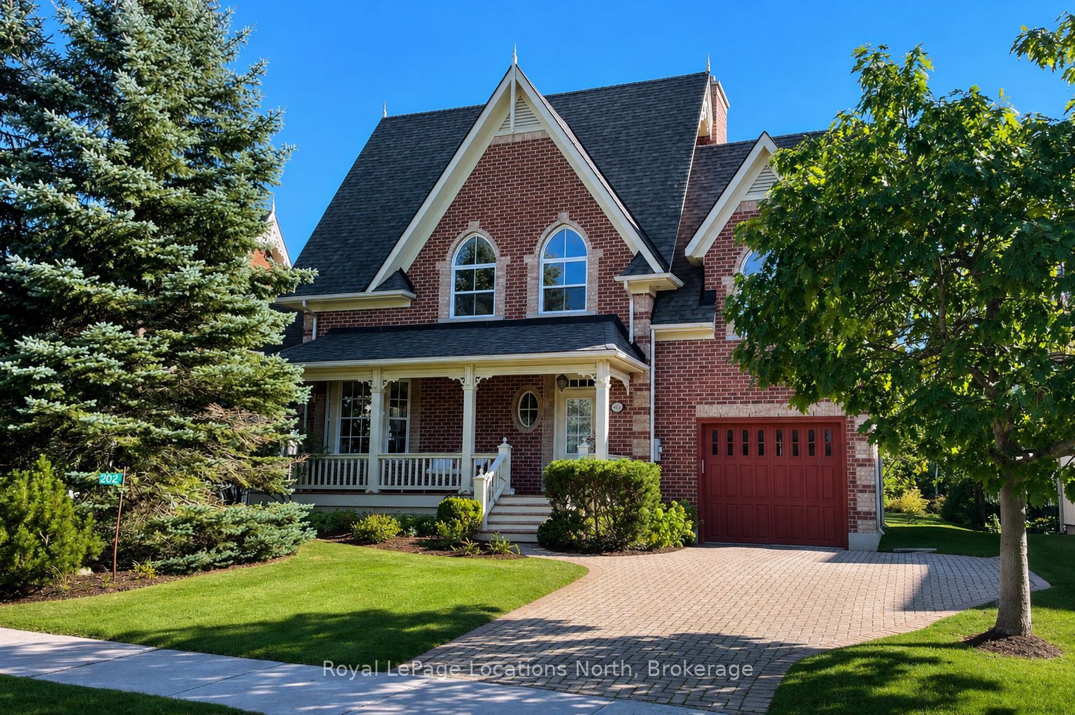 202 Snowbridge Way, Blue Mountains, ON L9Y 0V1 photo 2
