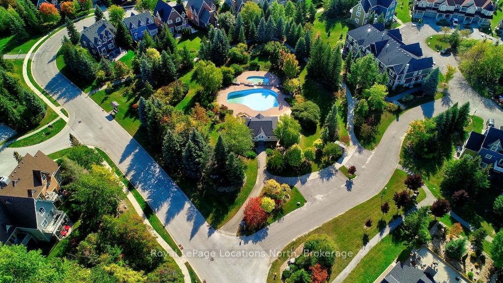 202 Snowbridge Way, Blue Mountains, ON L9Y 0V1 photo 4