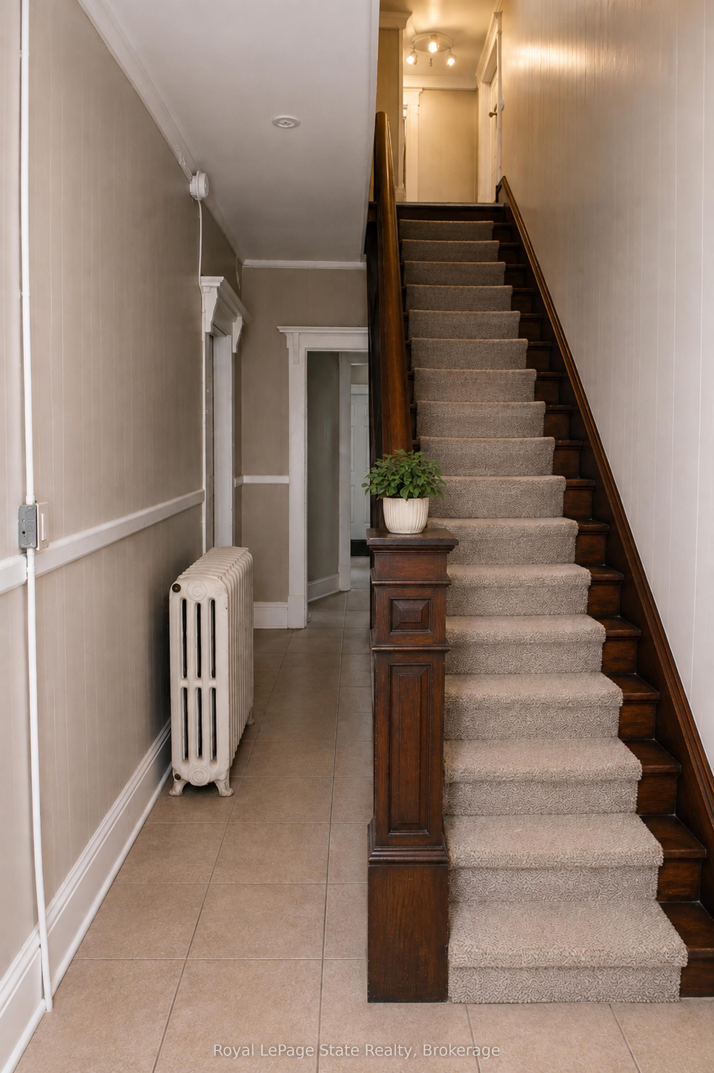56 N Wentworth Street 1, Hamilton, ON L8L 5V4 photo 4