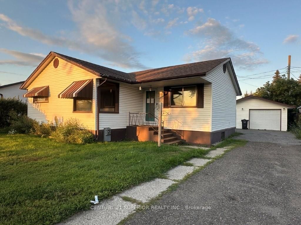 412 James Street S, Thunder Bay, ON P7E 2V5