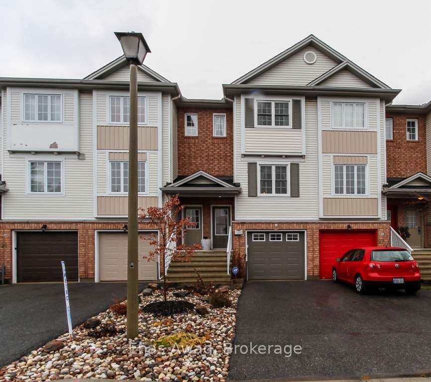 25 Manhattan Crescent 1, Carlington - Central Park, ON K2C 4B4