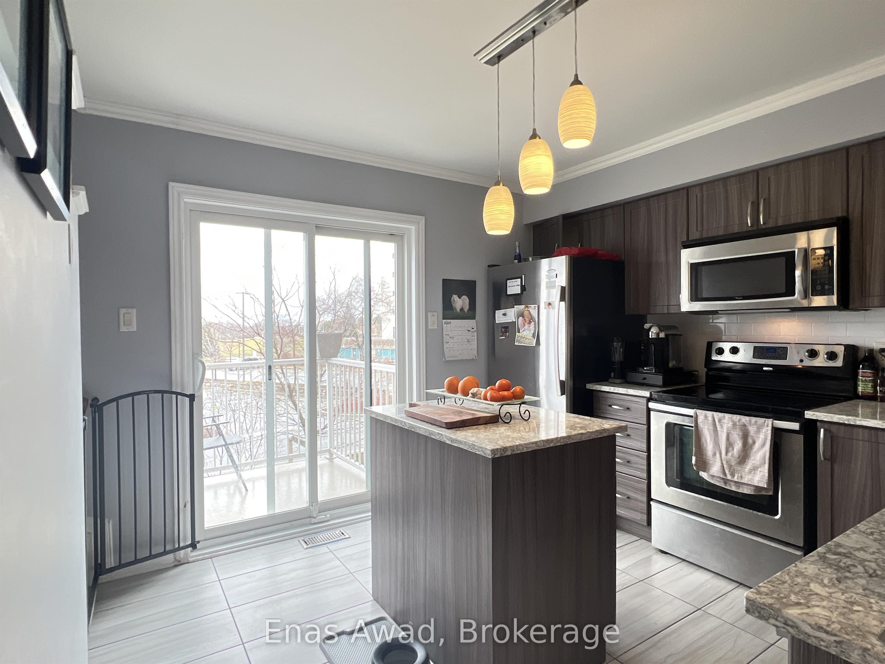 25 Manhattan Crescent 1, Carlington - Central Park, ON K2C 4B4 photo 5