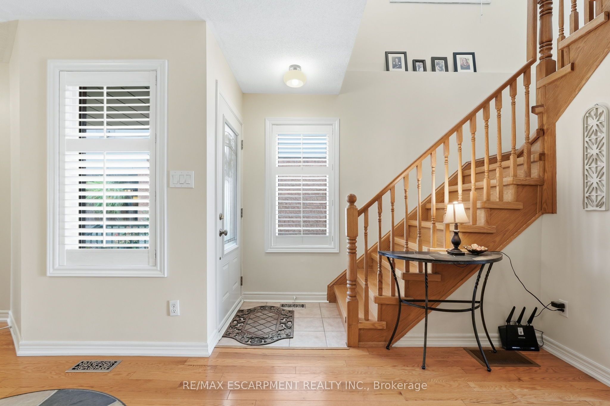8 SLATER Court, Hamilton, ON L8B 0K8 photo 2