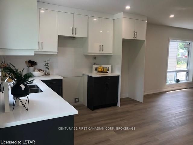 2388 BOSWELL Street, St. Clair, ON N0N 1B0 photo 5