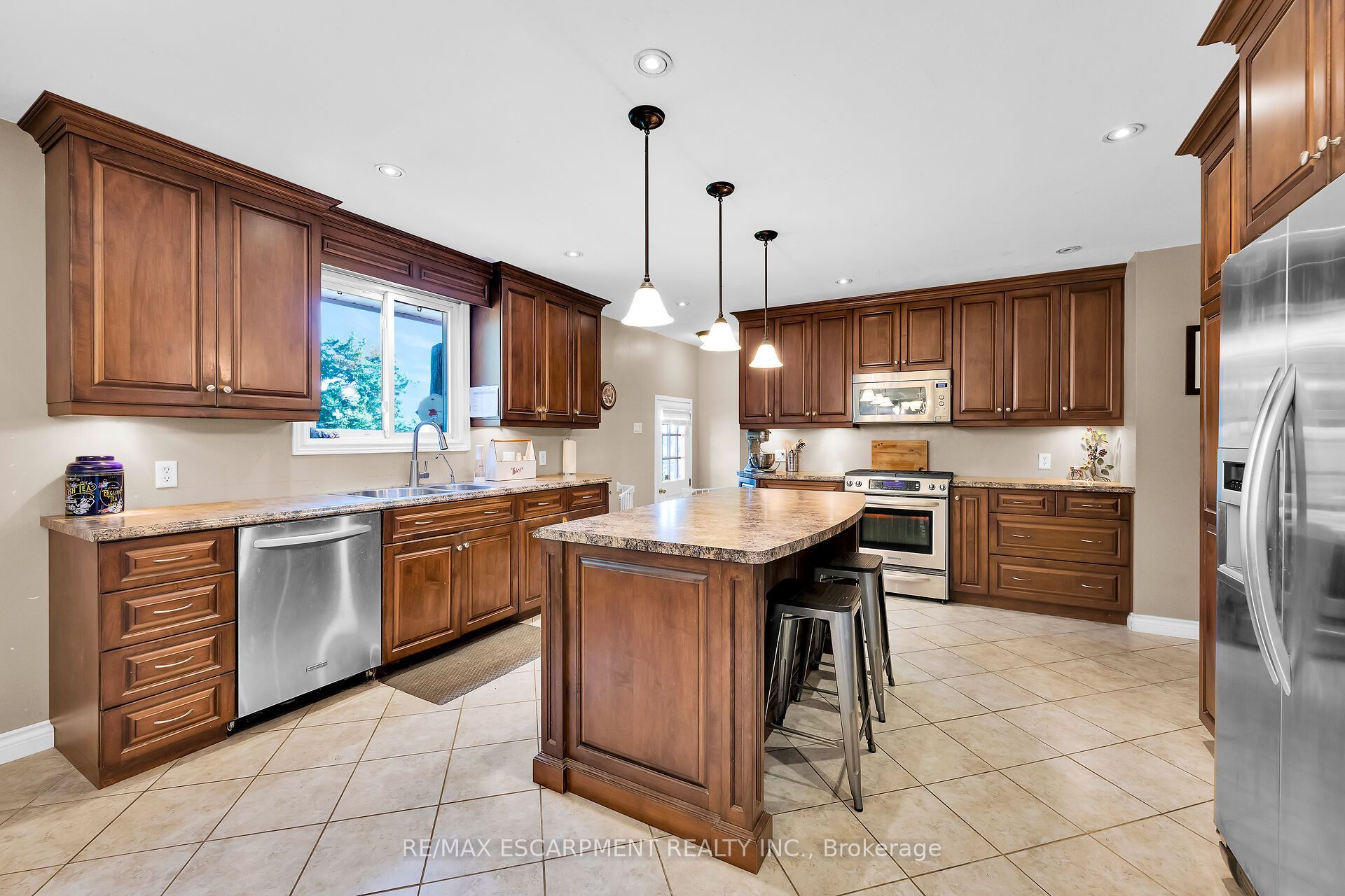 757 4TH LINE Road, Haldimand, ON N3W 2B1 photo 3