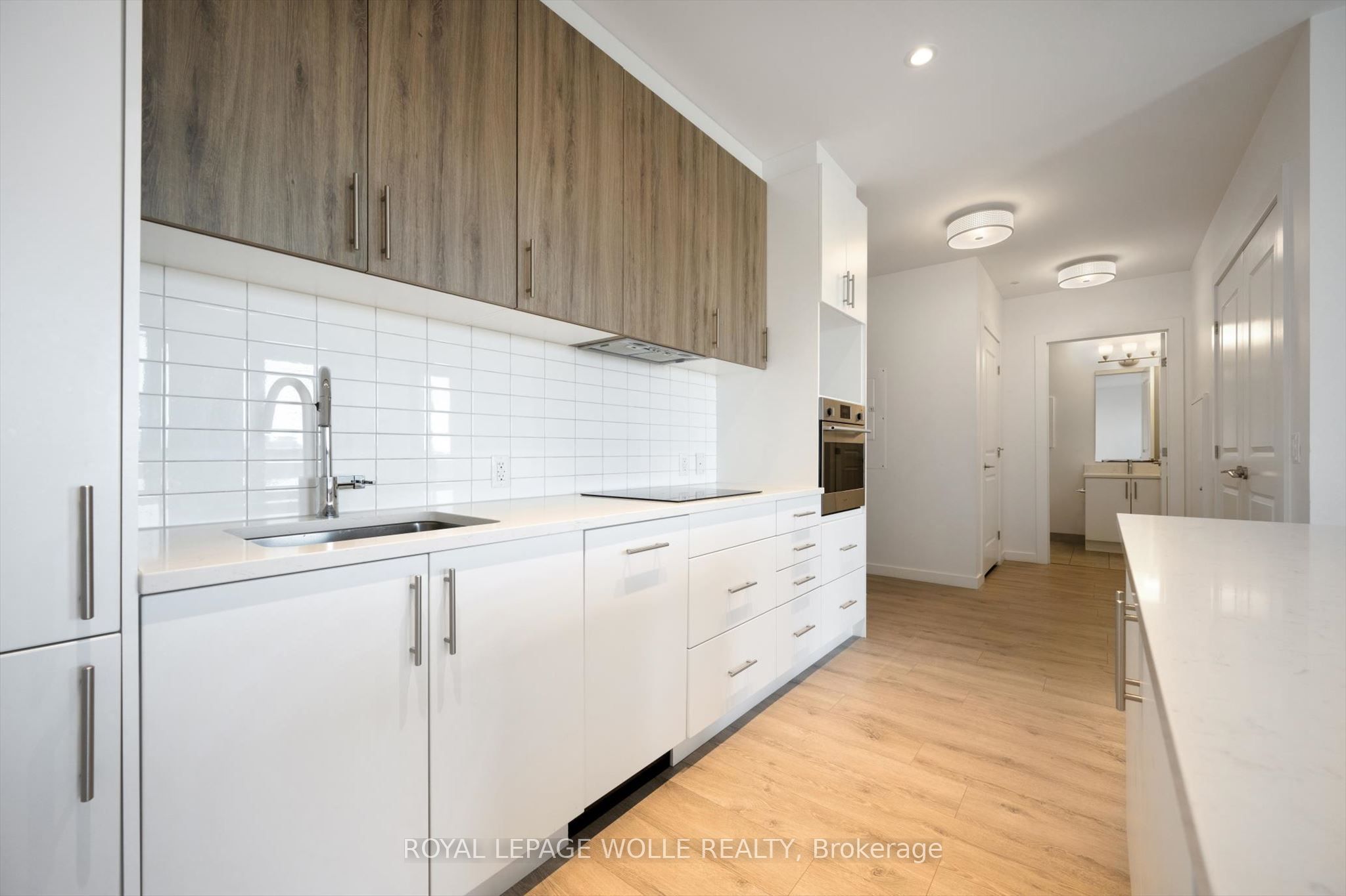 181 King Street S 1607, Waterloo, ON N2J 0E7