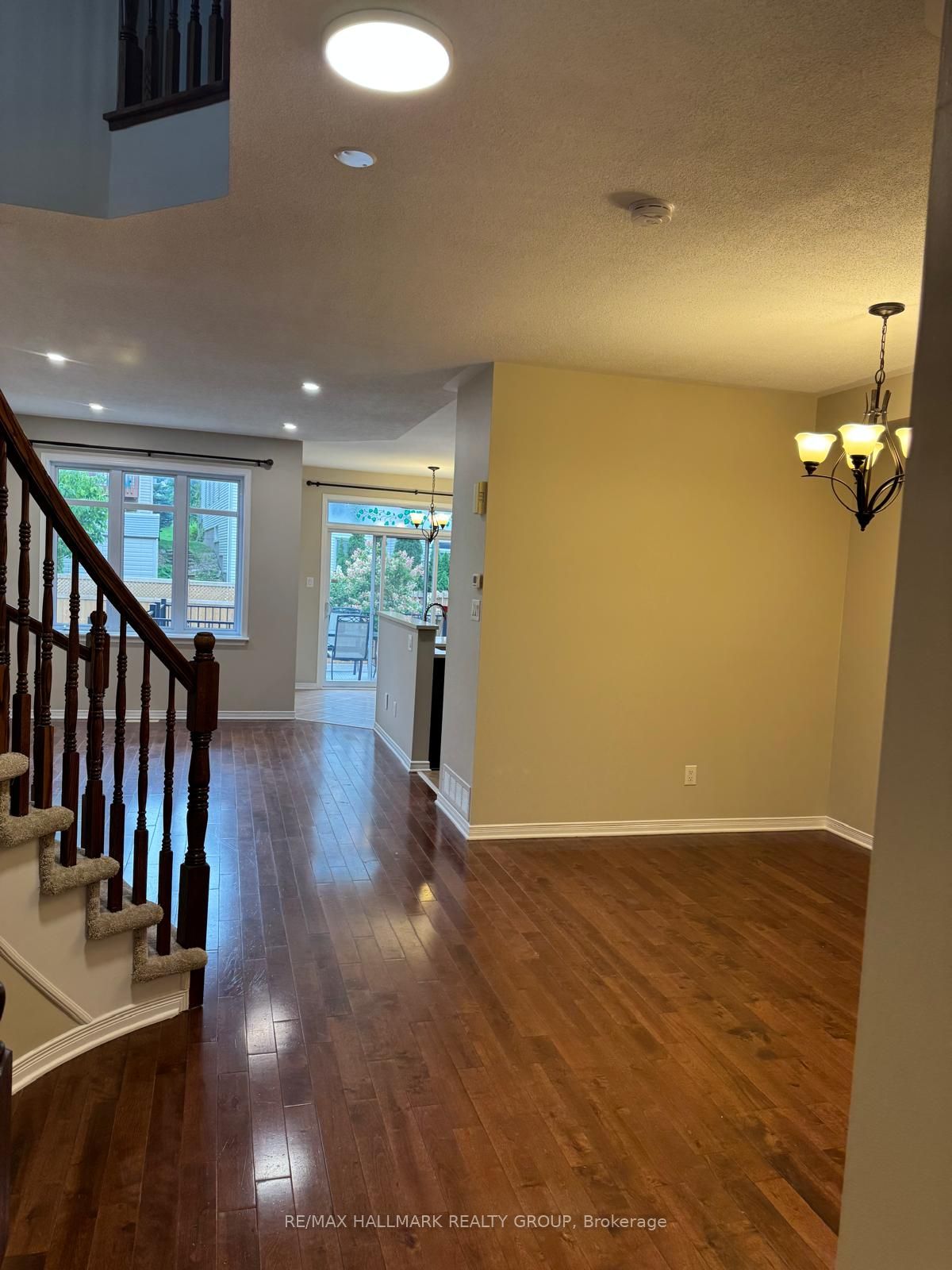 248 Badgeley Avenue, Kanata, ON K2T 0A7 photo 2