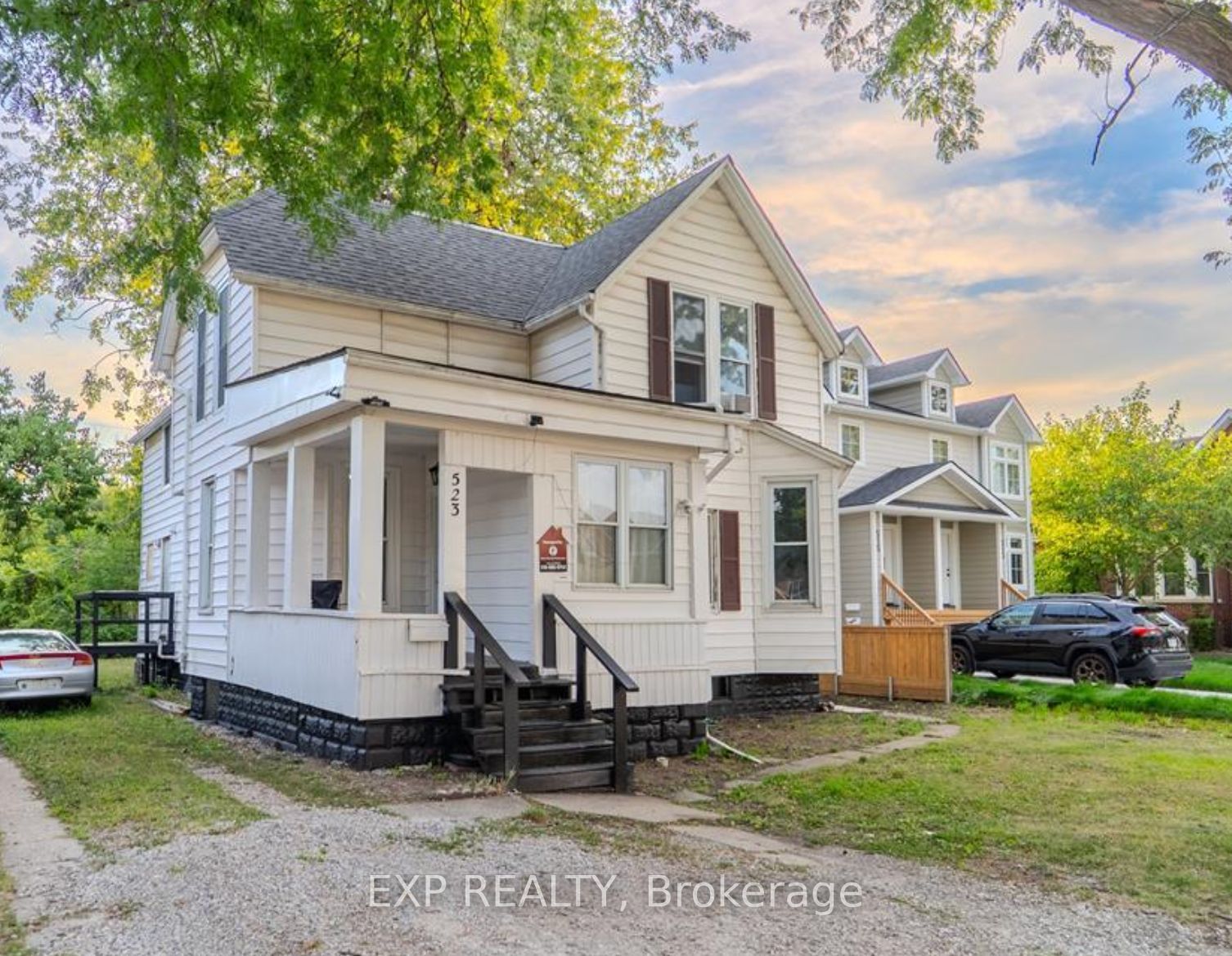 523 Caron Avenue, Windsor, ON N9A 5B5