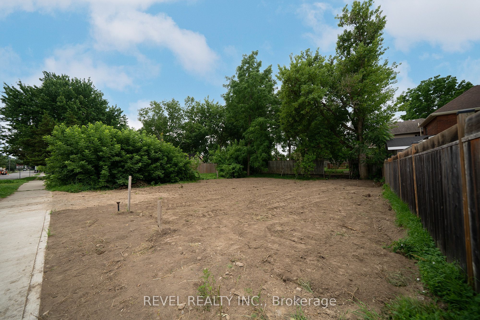 145 Catharine Avenue, Brantford, ON N3T 1J1 photo 4