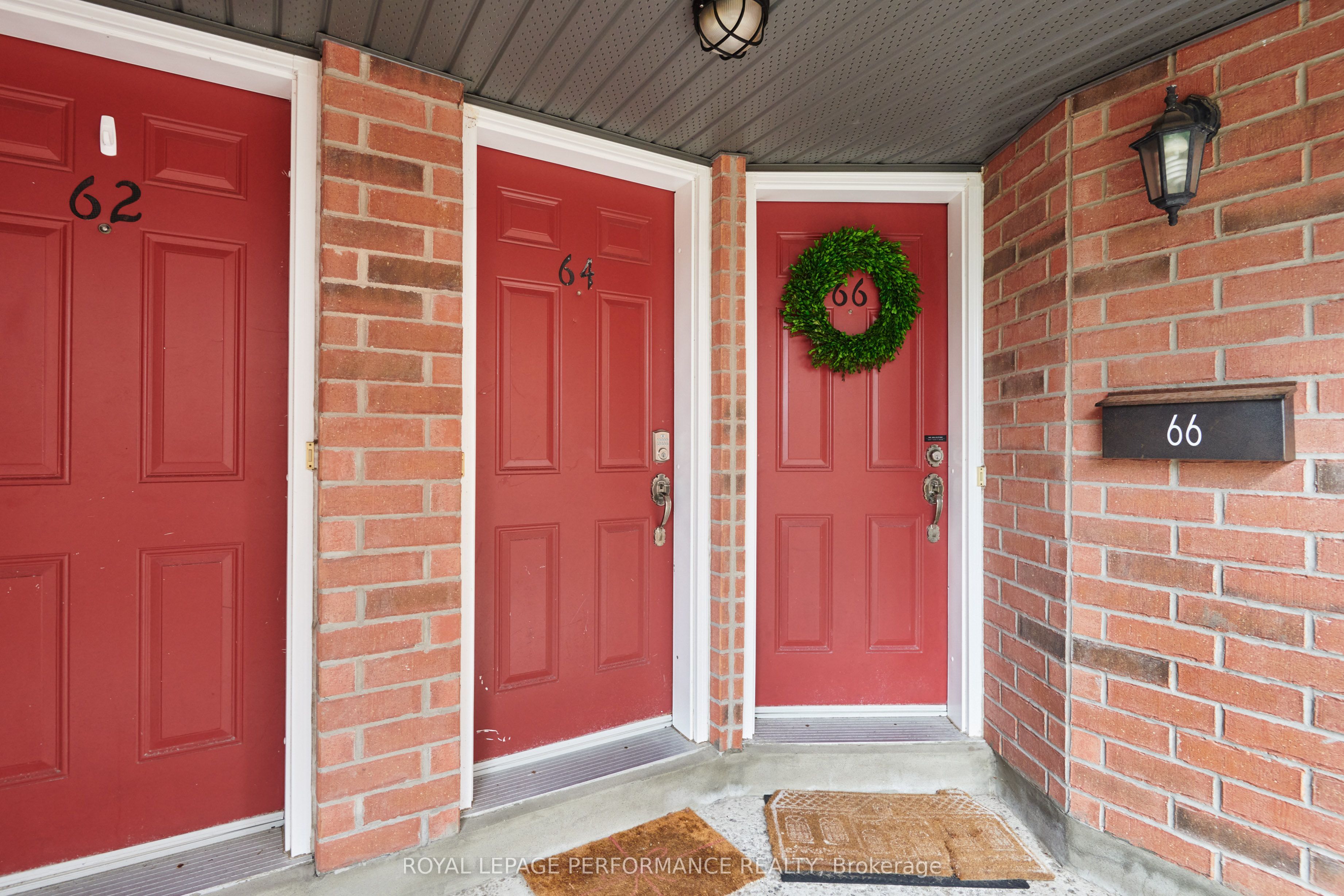 64 Mayflower Private, Woodroffe, ON K2B 0A2 photo 5