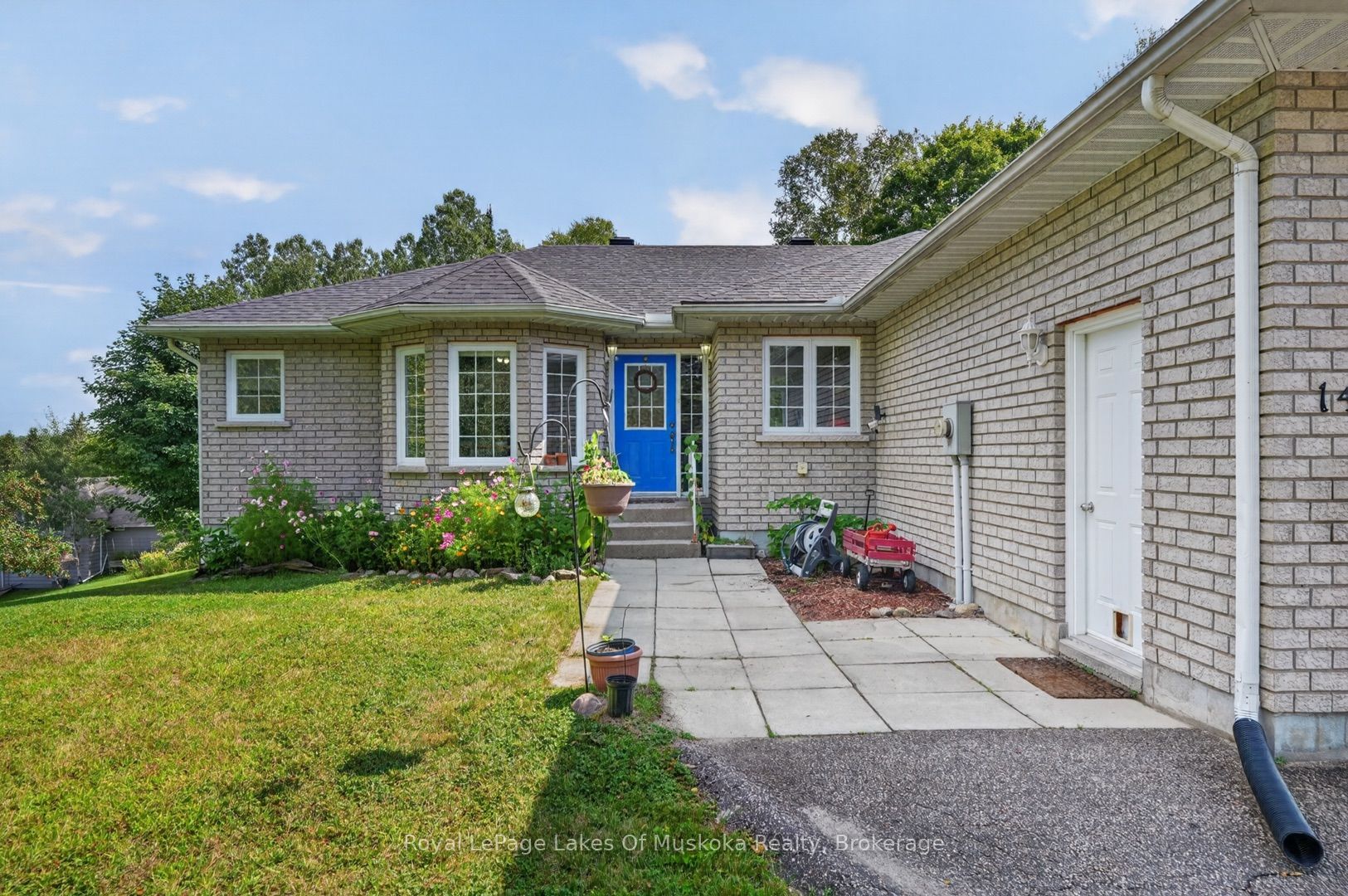 140 Simpson Street, Burk's Falls, ON P0A 1C0 photo 3