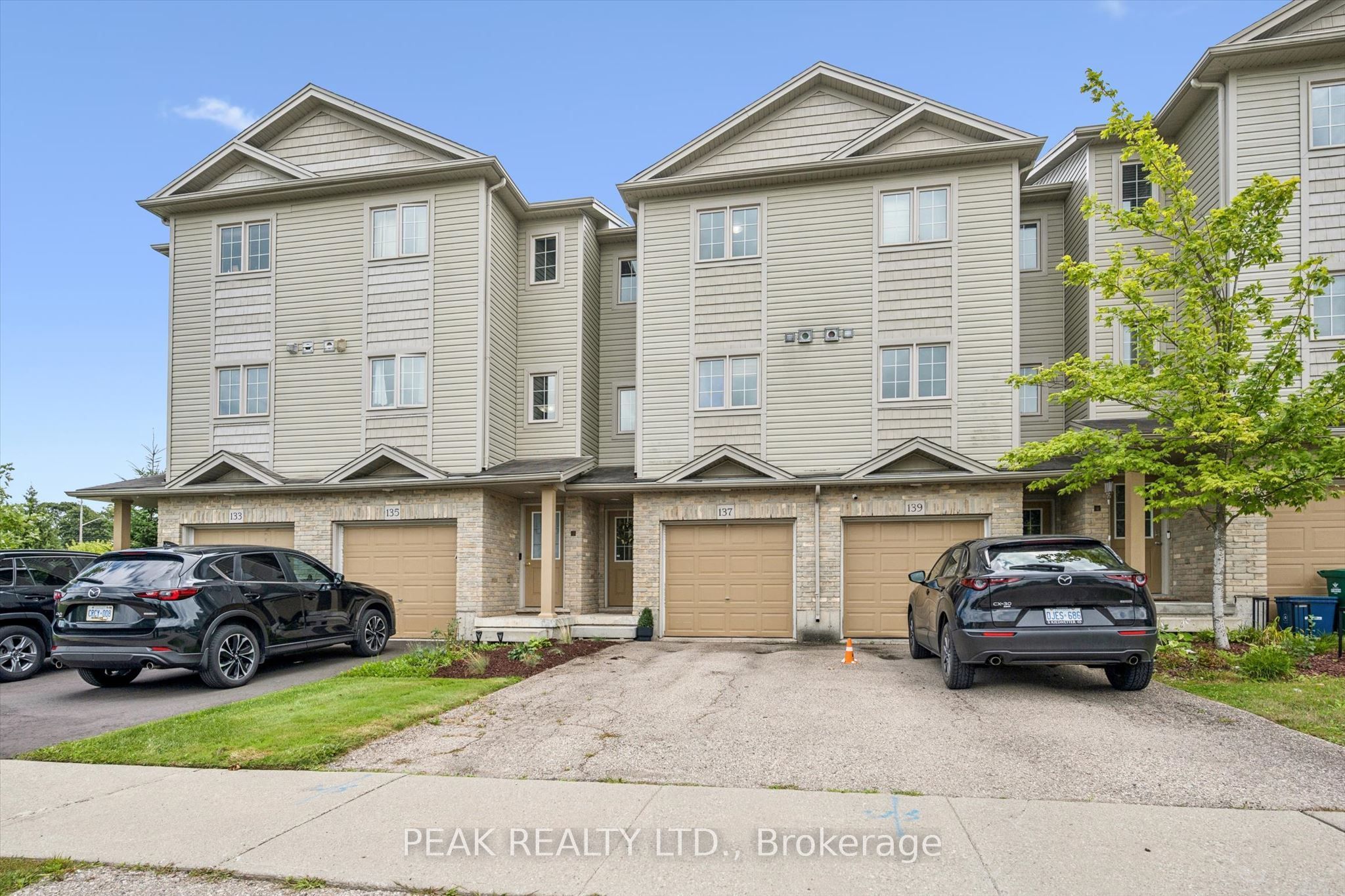 137 Highland Crescent, Kitchener, ON N2M 0A1 photo 3