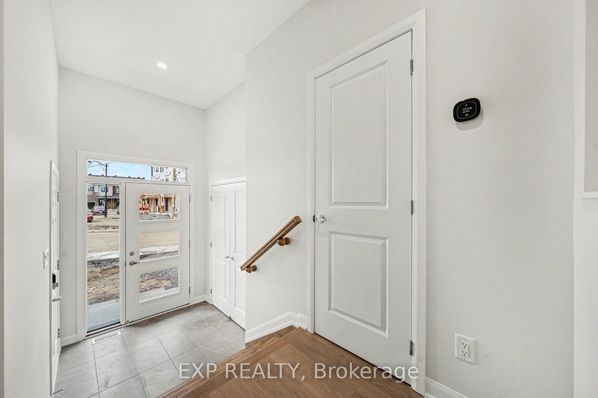 650 Moonglade Crescent, Barrhaven, ON K2J 7N2 photo 2