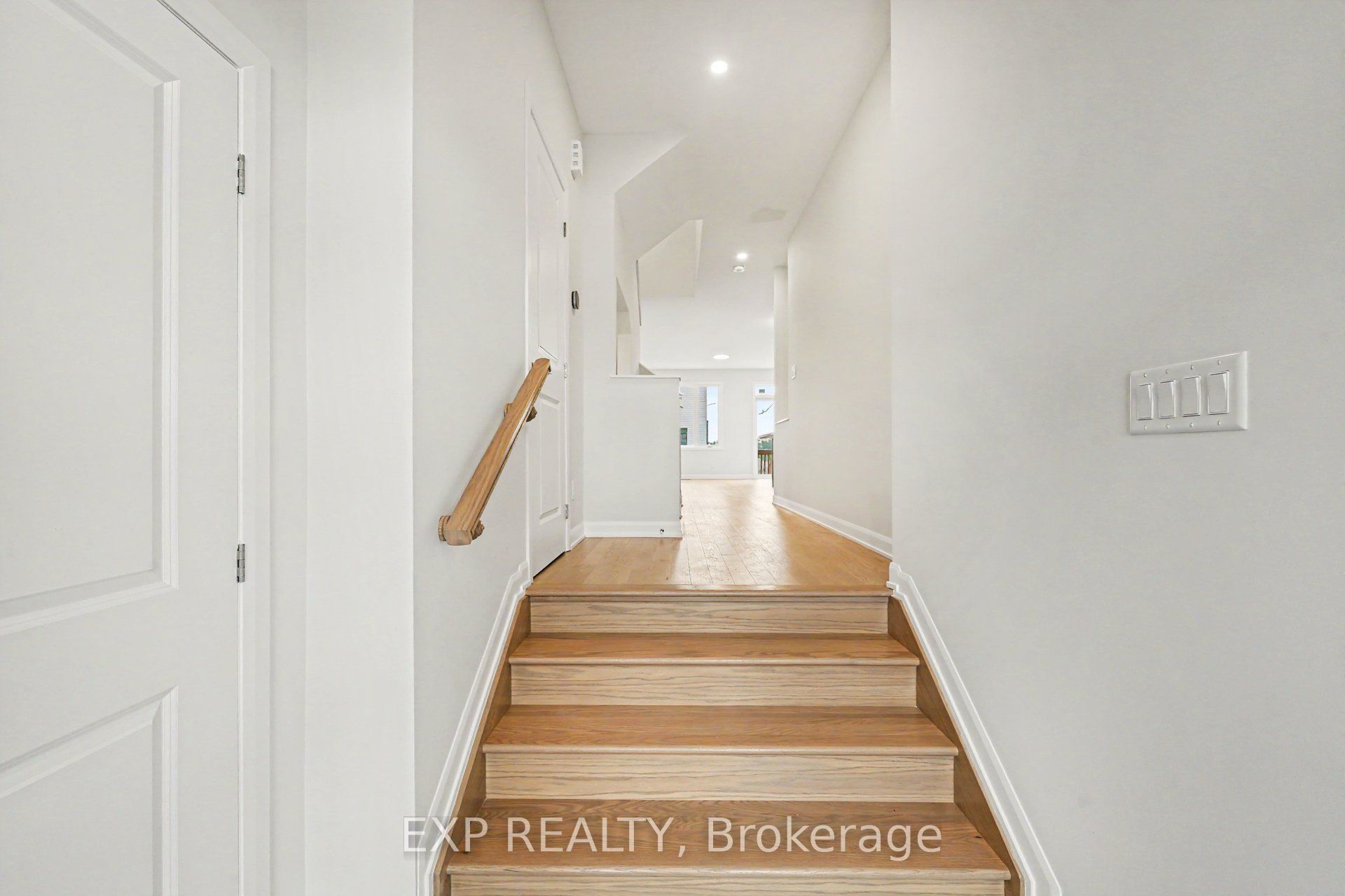 650 Moonglade Crescent, Barrhaven, ON K2J 7N2 photo 3