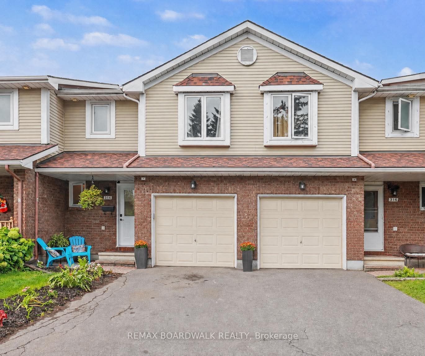 314 Valade Crescent, Orleans - Cumberland and Area, ON K4A 2X4 photo 2
