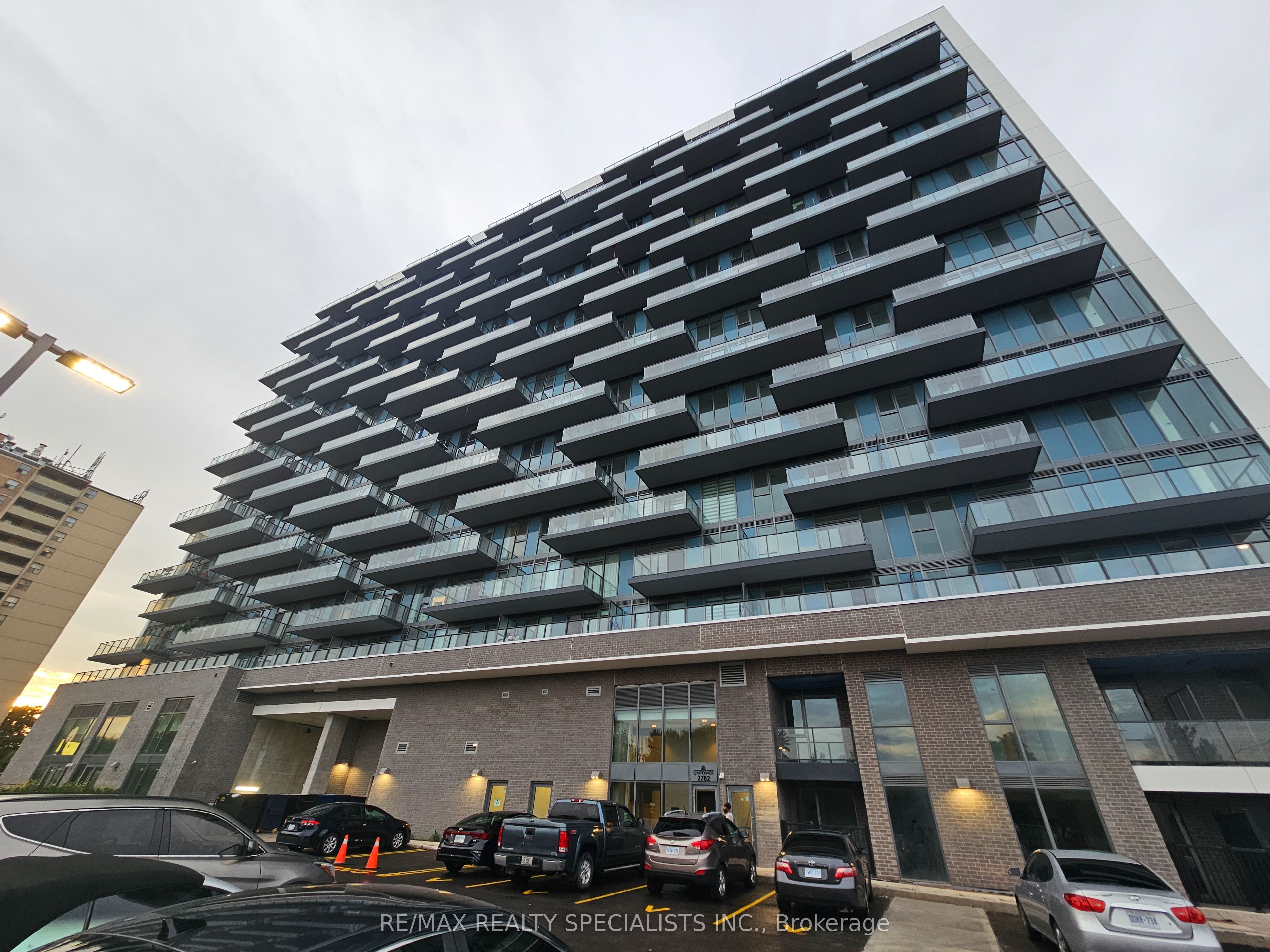 2782 Barton Street 105, Hamilton, ON L8E 2J8