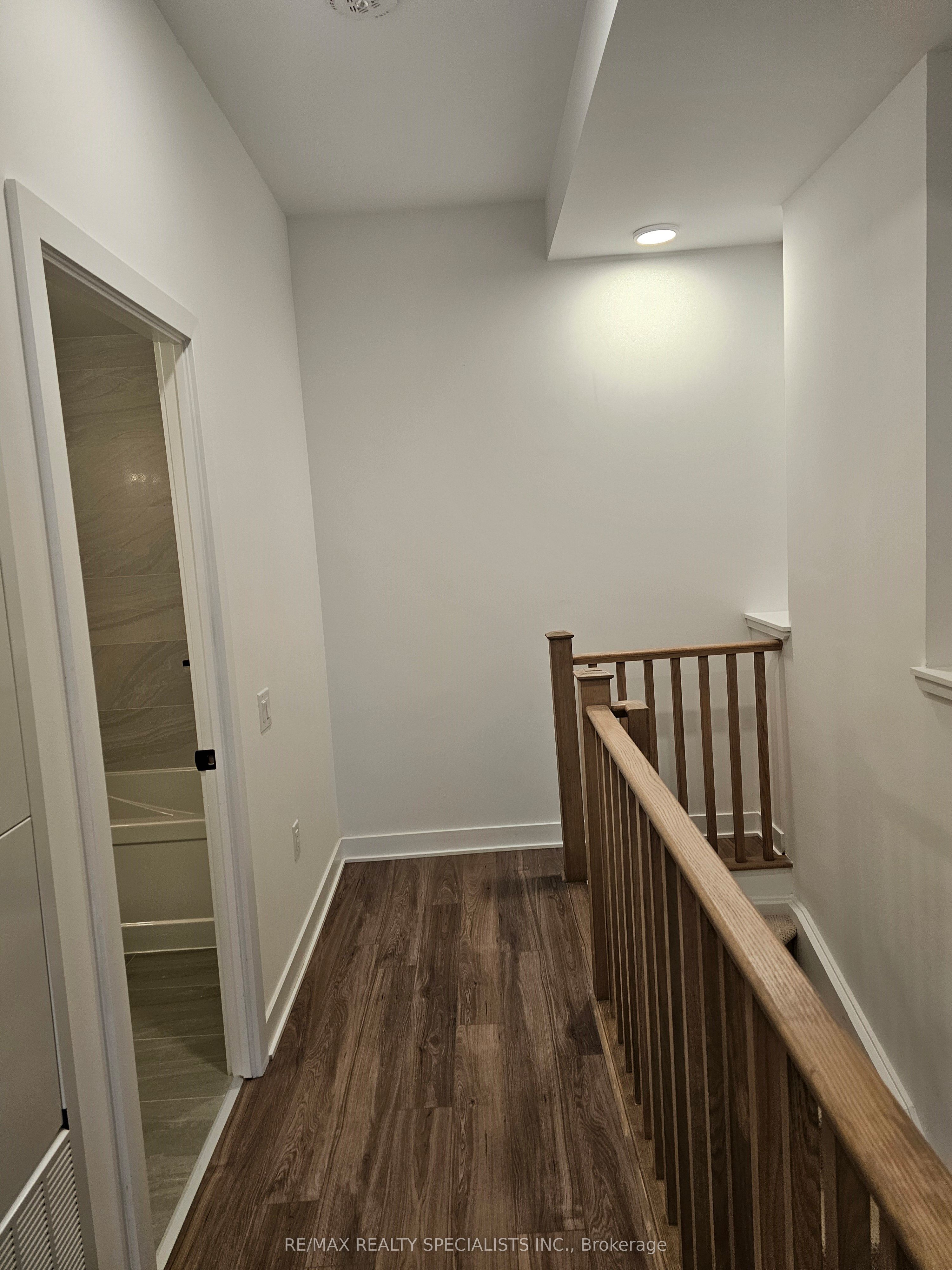 2782 Barton Street 105, Hamilton, ON L8E 2J8 photo 5