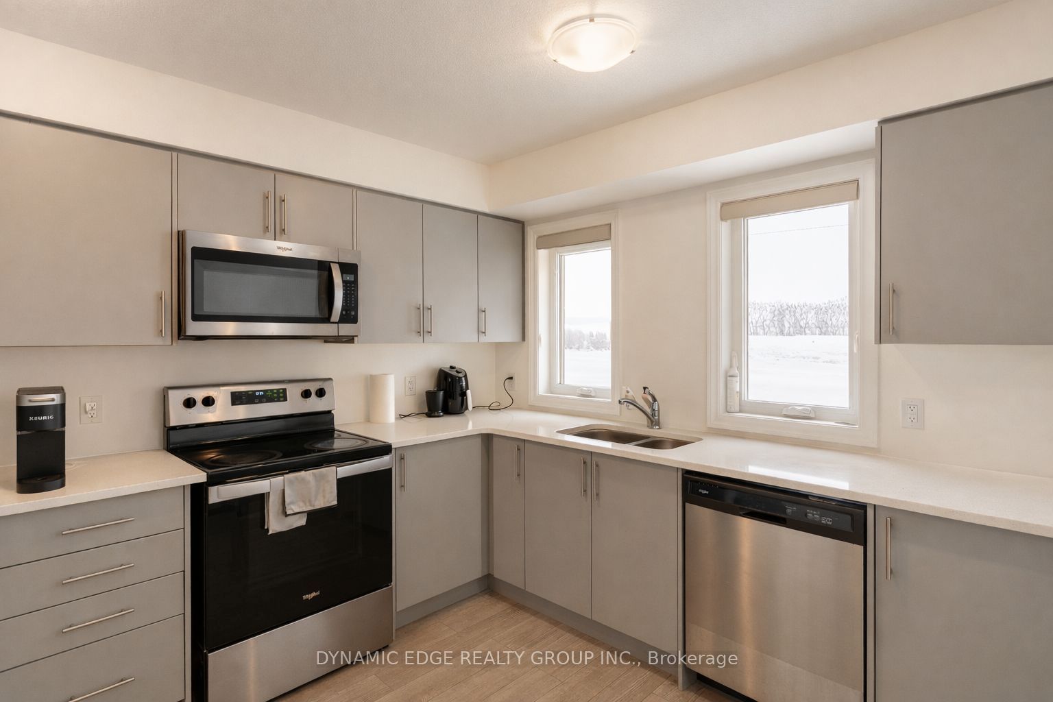 235 Chapel Hill Drive 25, Kitchener, ON N2R 0S4 photo 2