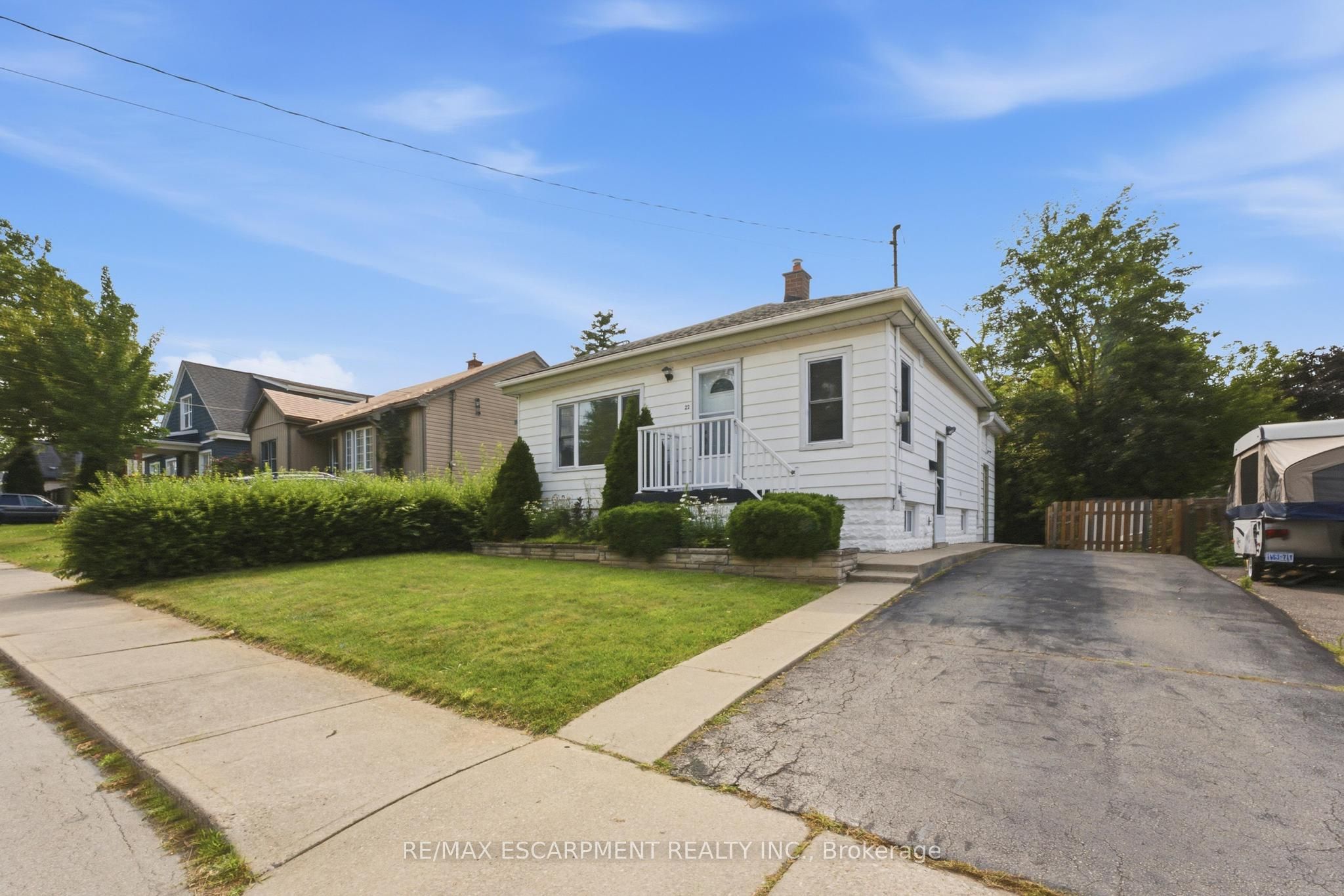 22 David Avenue, Hamilton, ON L9A 3V1 photo 2