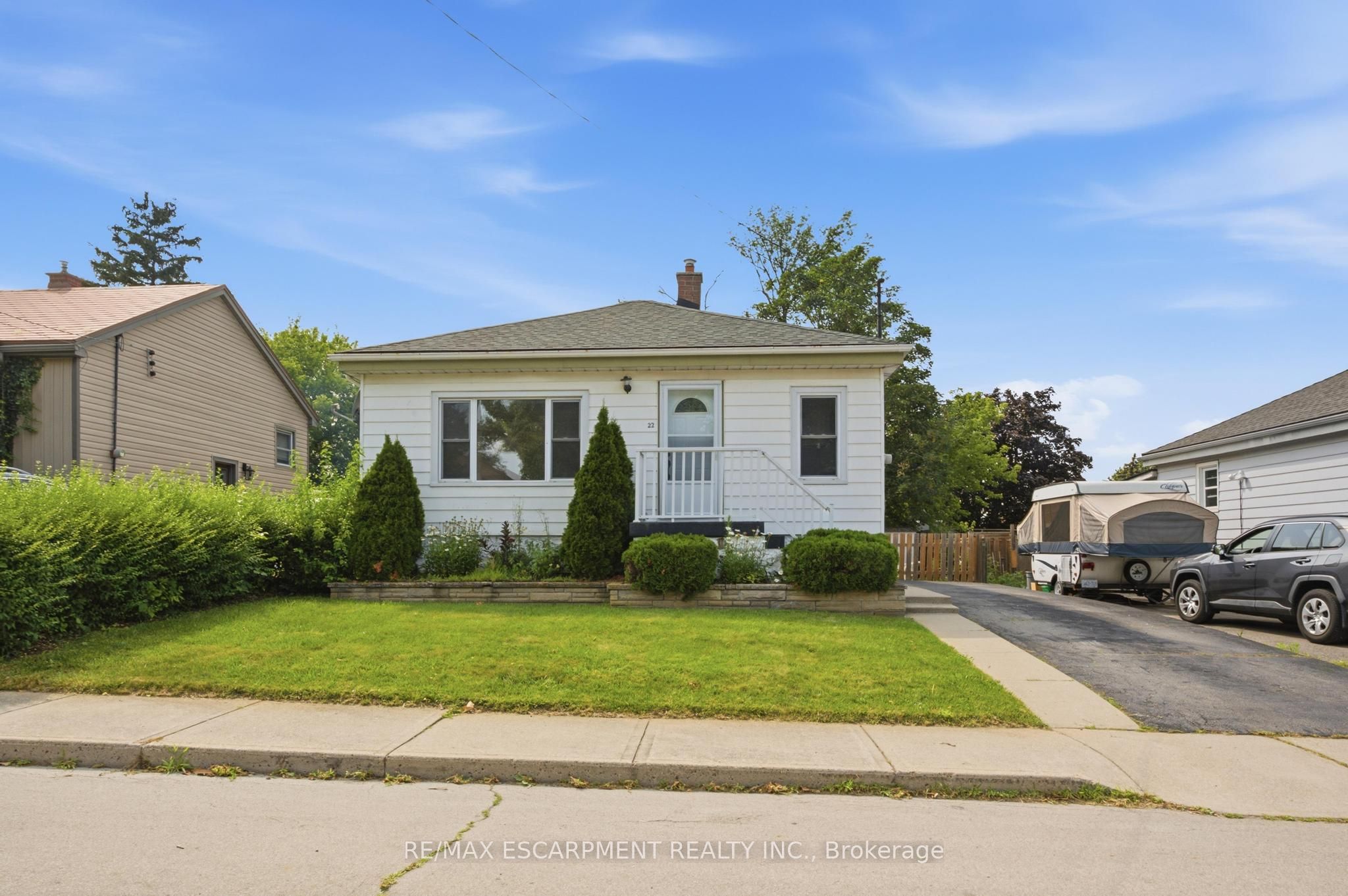 22 David Avenue, Hamilton, ON L9A 3V1 photo 3