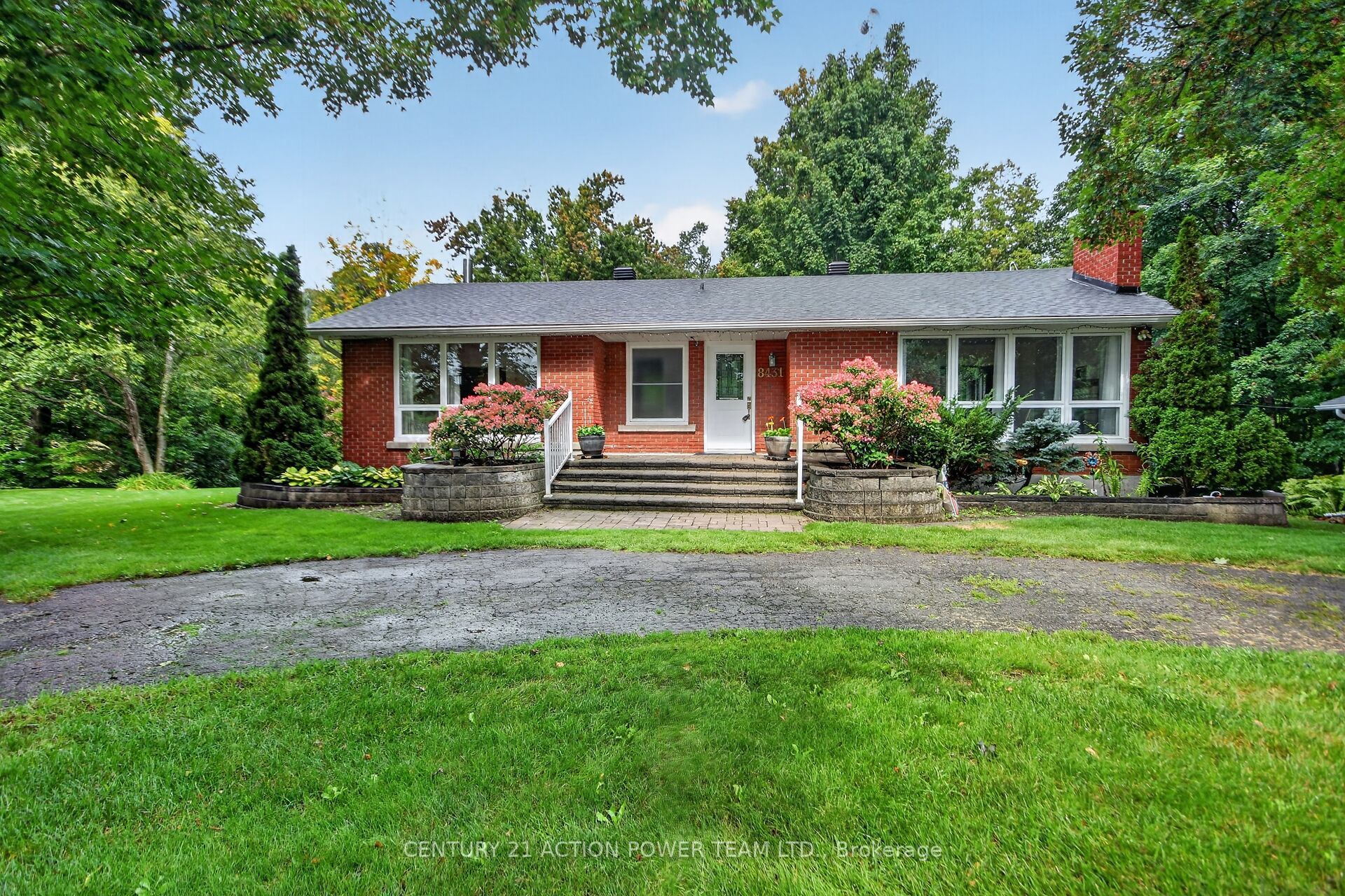 8431 Victoria Street, Greely - Metcalfe - Osgoode - Vernon and Area, ON K0A 2P0 photo 2