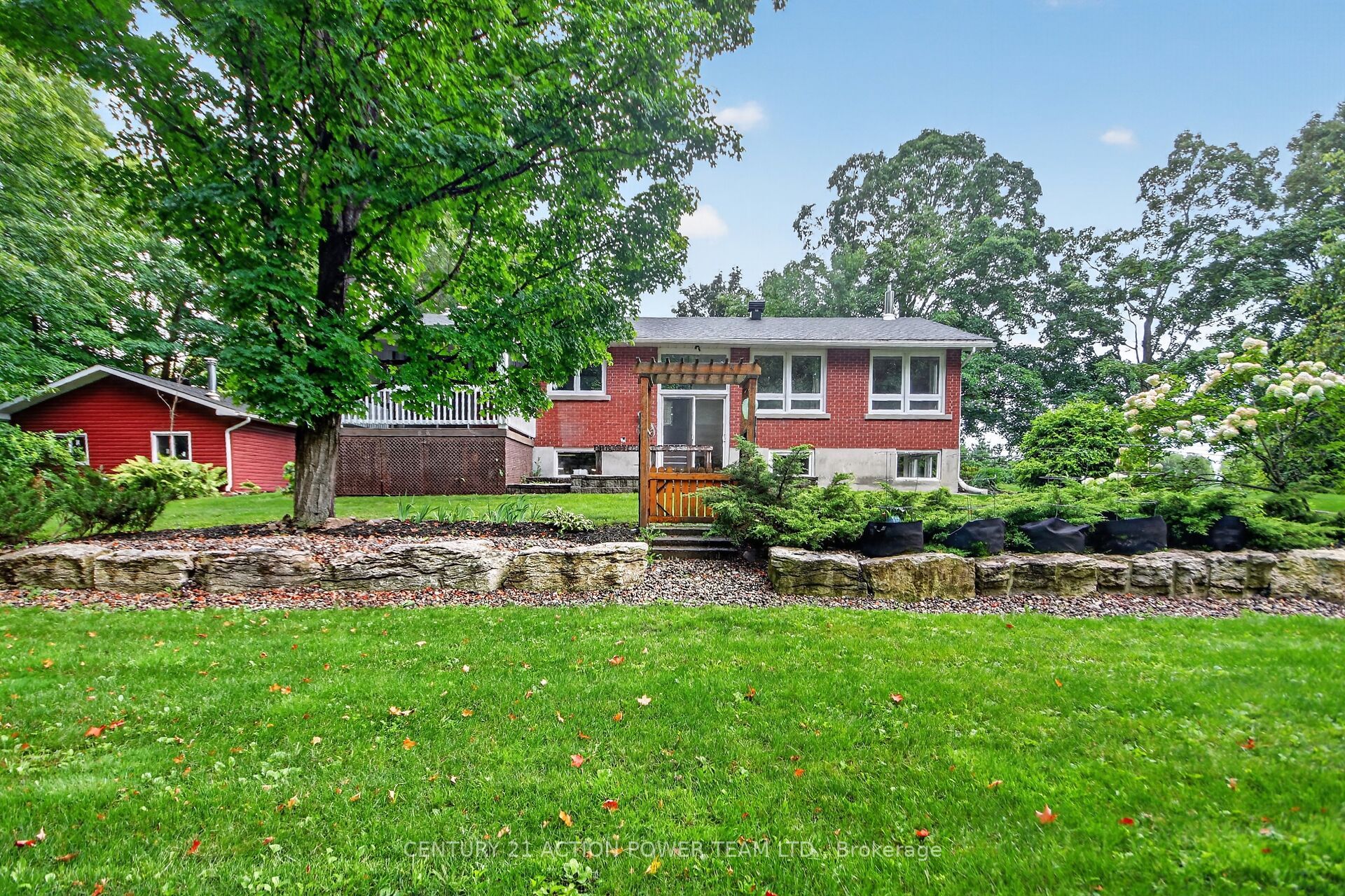 8431 Victoria Street, Greely - Metcalfe - Osgoode - Vernon and Area, ON K0A 2P0 photo 5