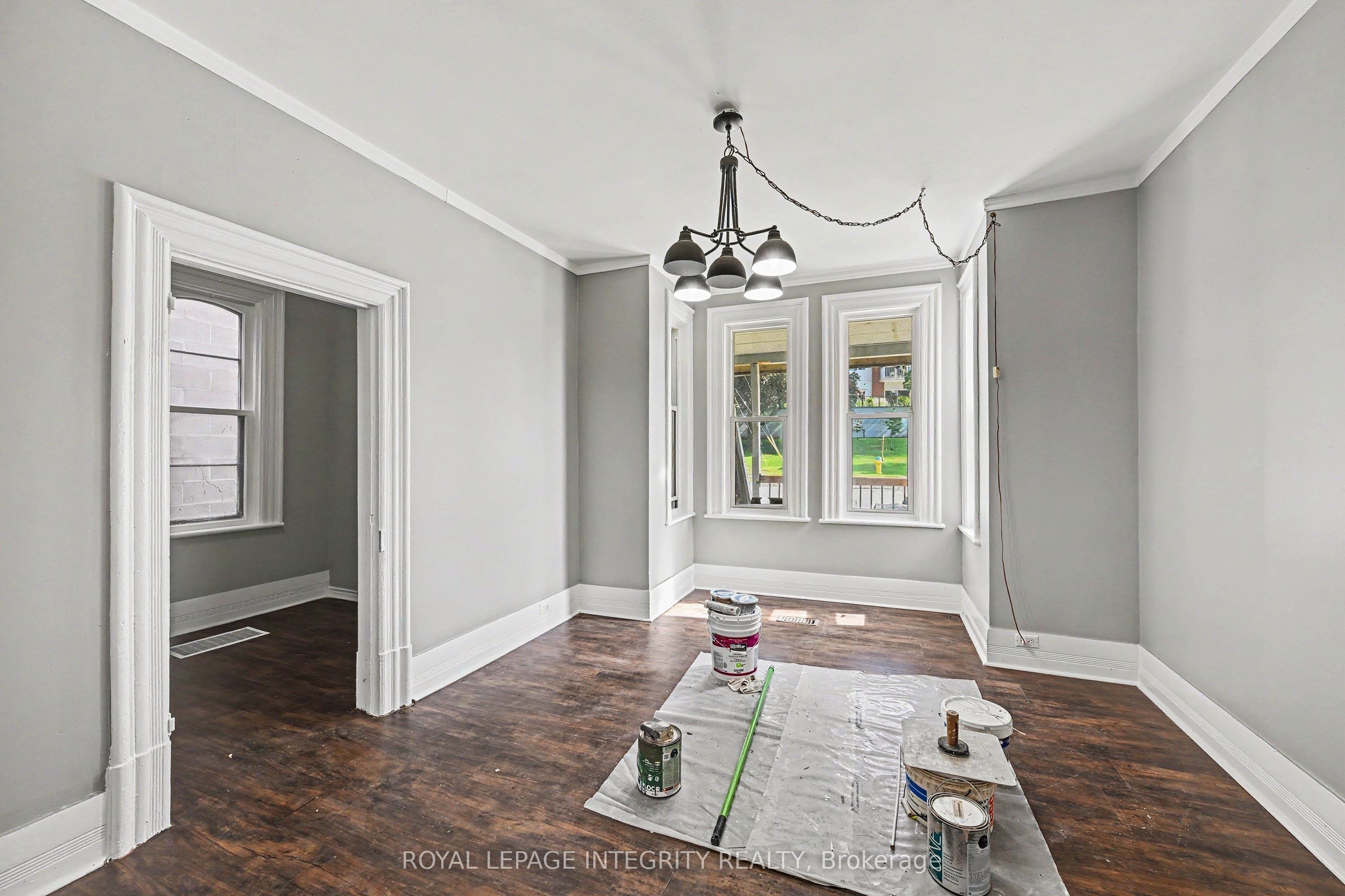42 Elmsley Street S, Smiths Falls, ON K7A 3P6 photo 5