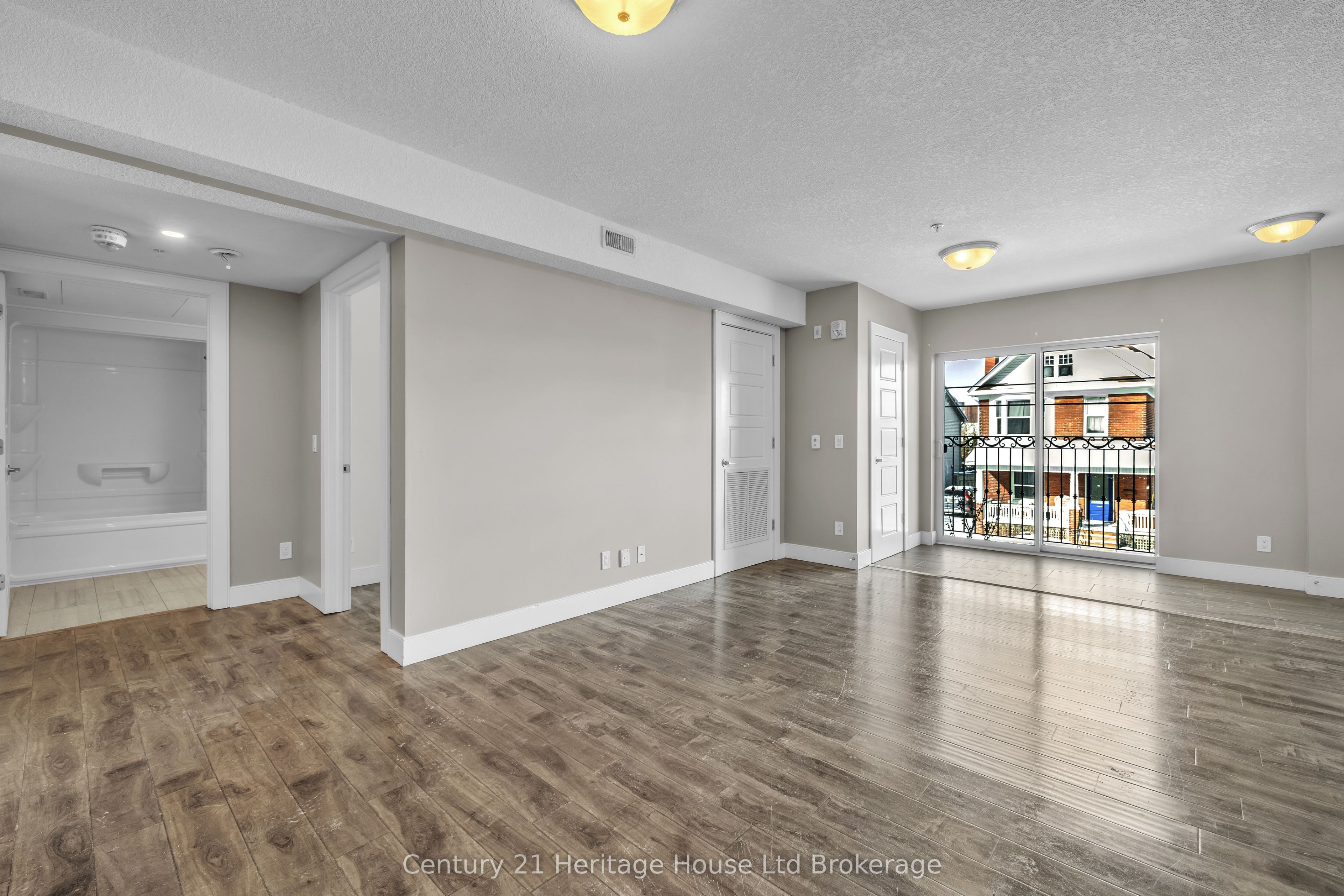 34 Brock Street 201, Woodstock, ON N4S 3B5 photo 5