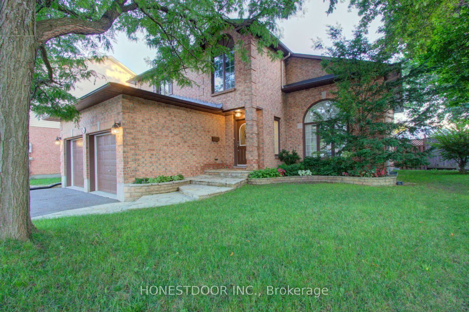 34 Long Gate Court, Barrhaven, ON K2J 4E7 photo 2