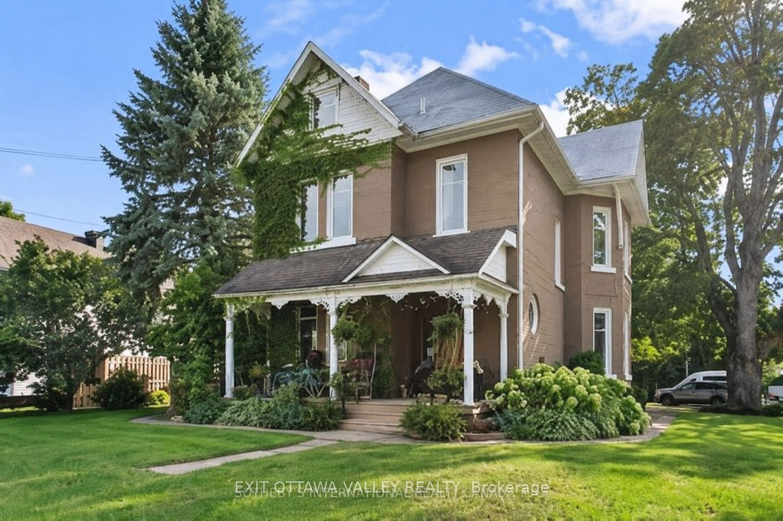 1739 Beachburg Road, Whitewater Region, ON K0J 1C0