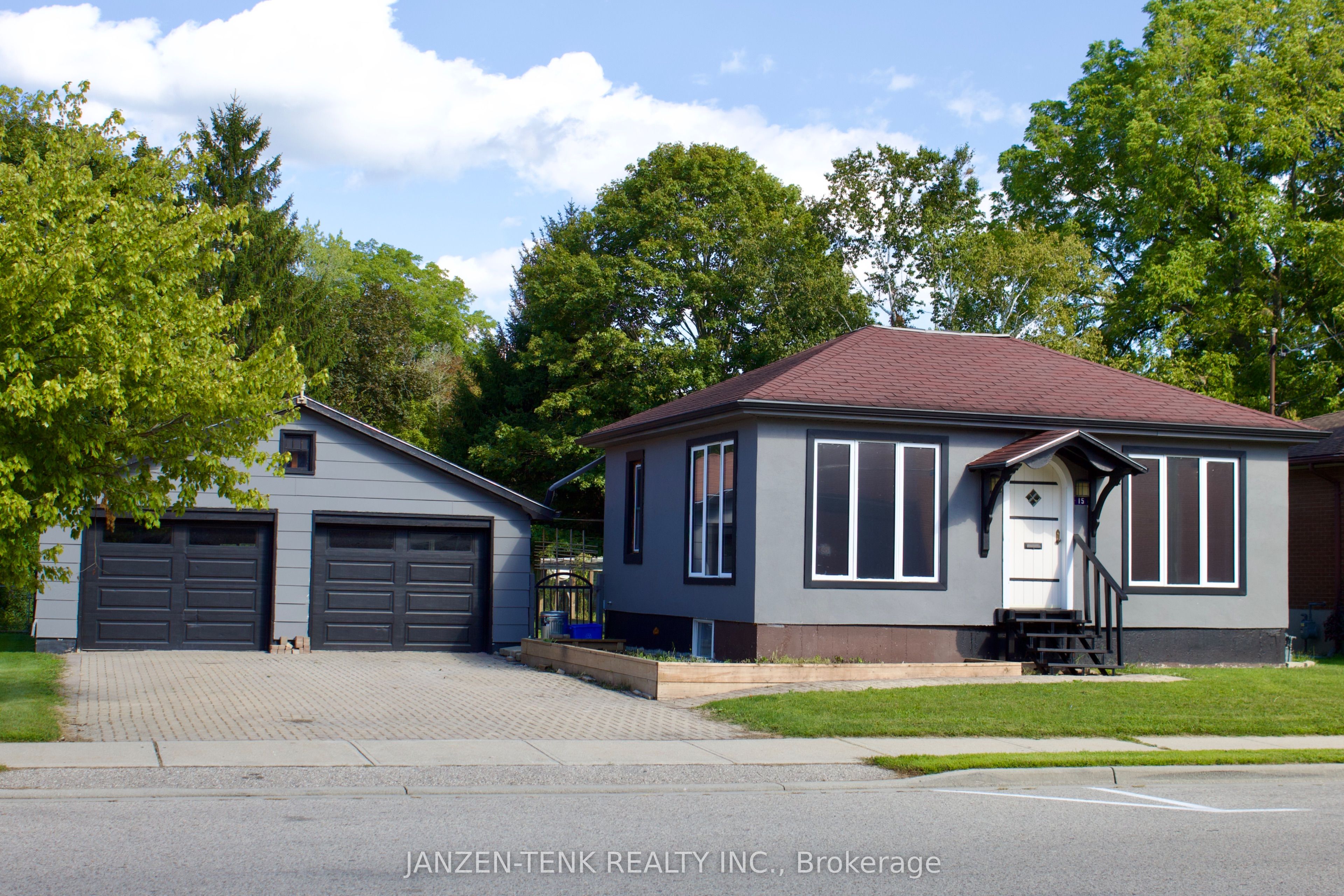 15 St Andrew Street, Aylmer, ON N5H 2M9