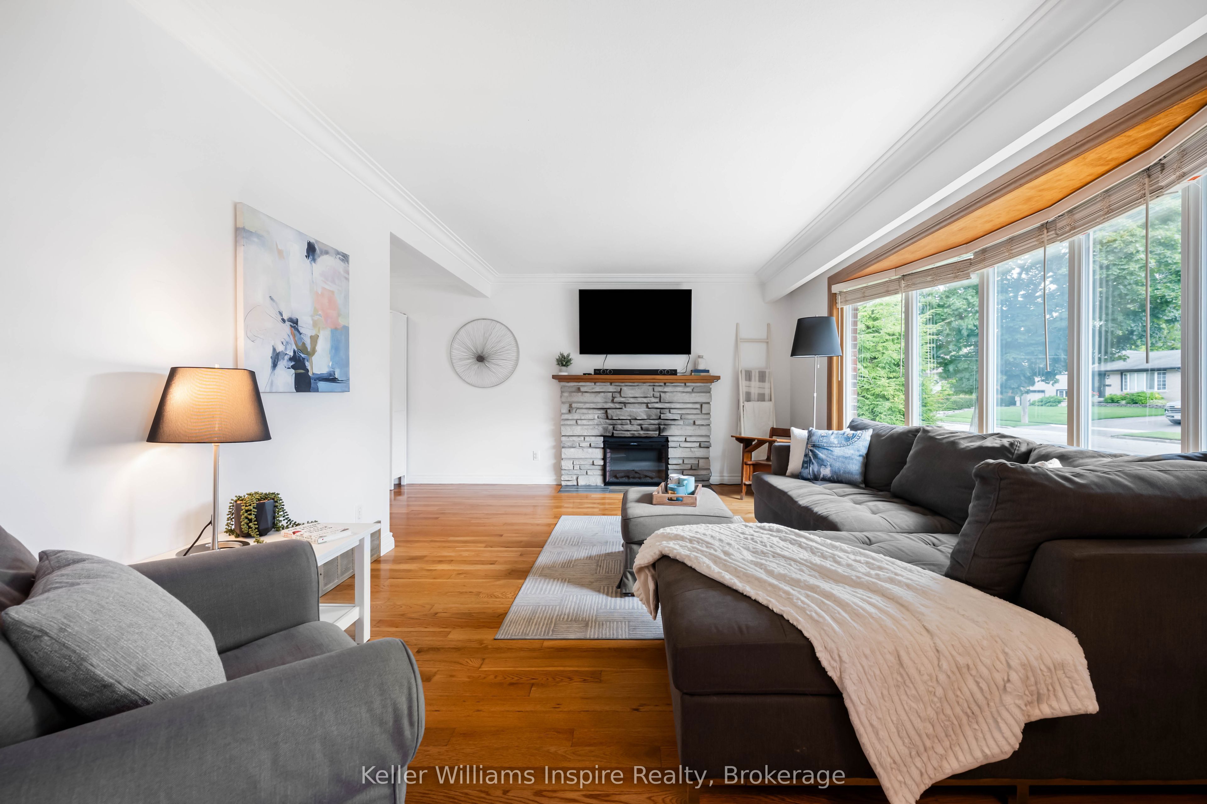 14 CHELTONWOOD AVE., Guelph, ON N1E 4E3 photo 3