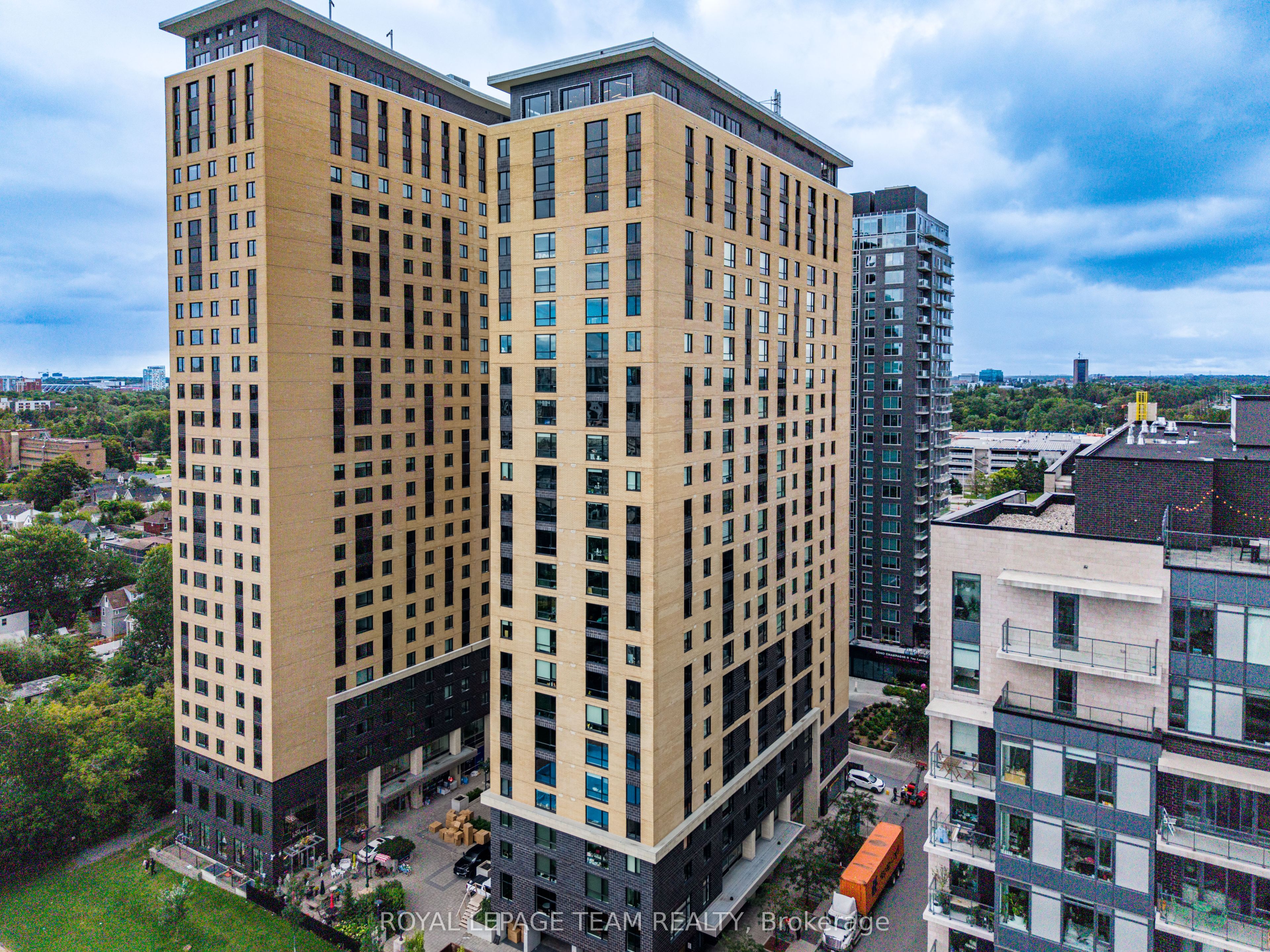 105 Champagne Avenue 1011, Dows Lake - Civic Hospital and Area, ON K1S 4P3