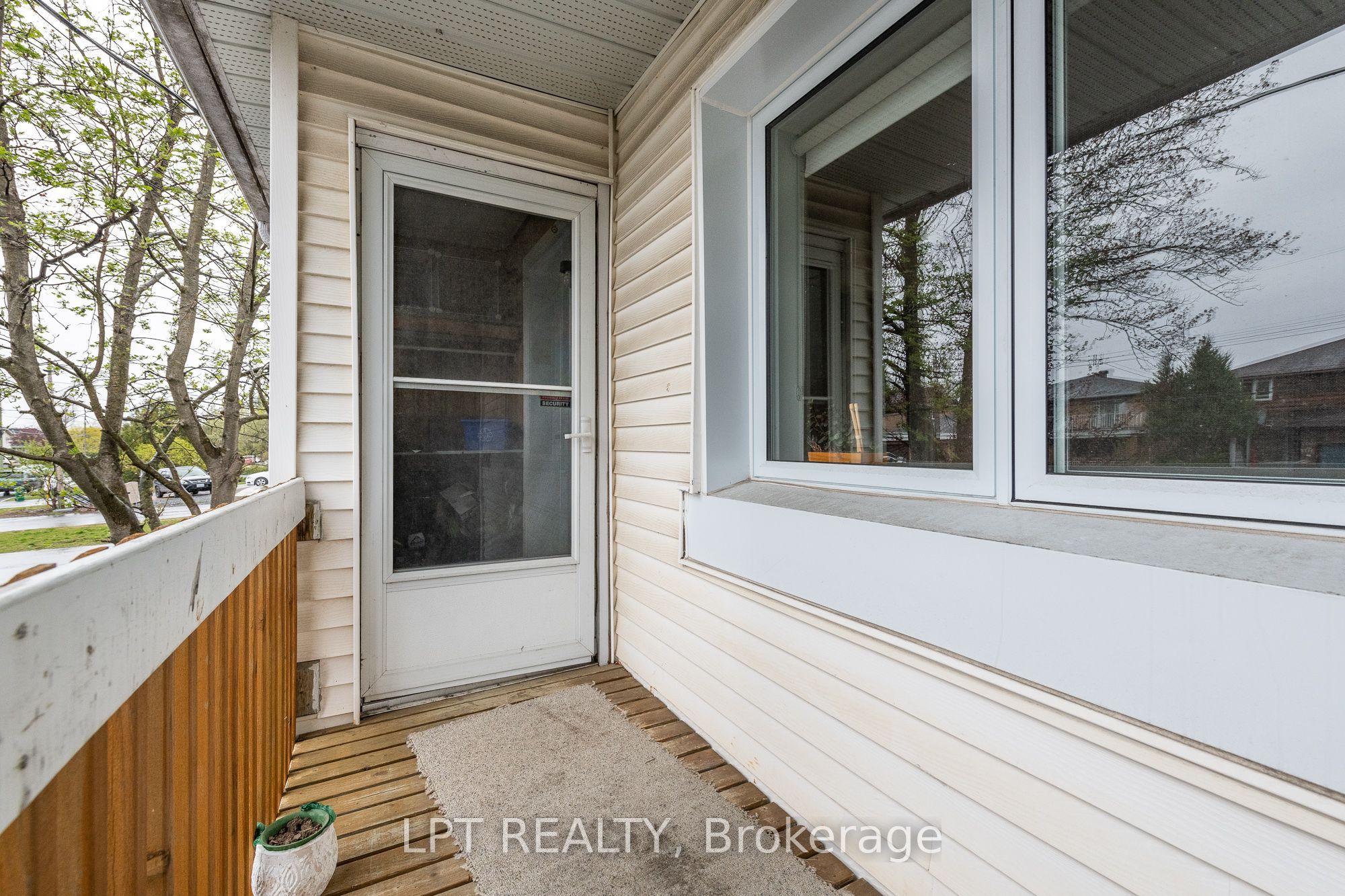 1474 GOTH Avenue, Blossom Park - Airport and Area, ON K1T 1E4 photo 4