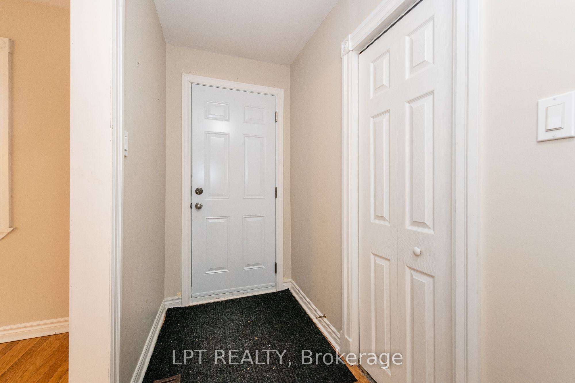 1474 GOTH Avenue, Blossom Park - Airport and Area, ON K1T 1E4 photo 5