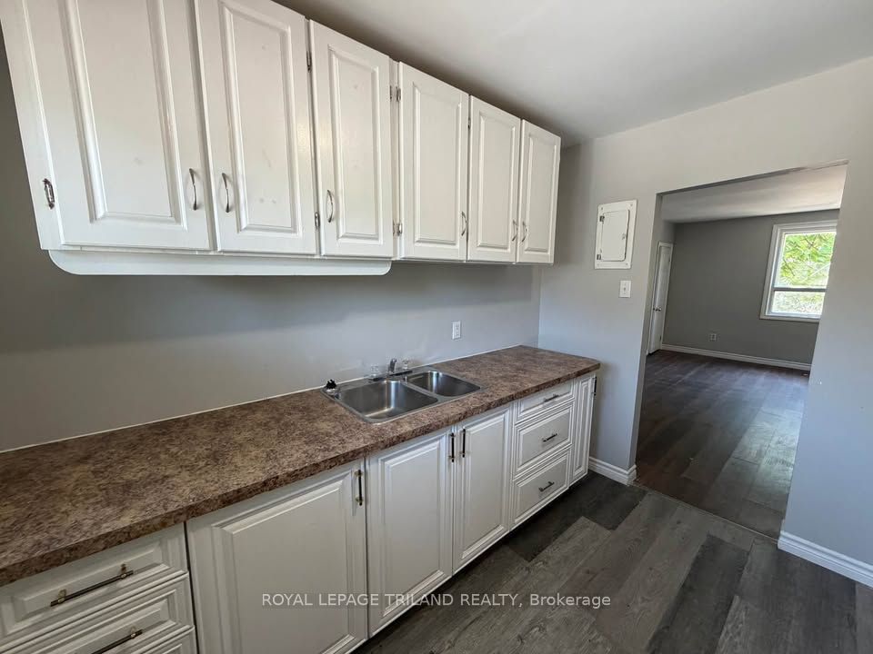 202 Colborne Street B, London East, ON N6B 2S2