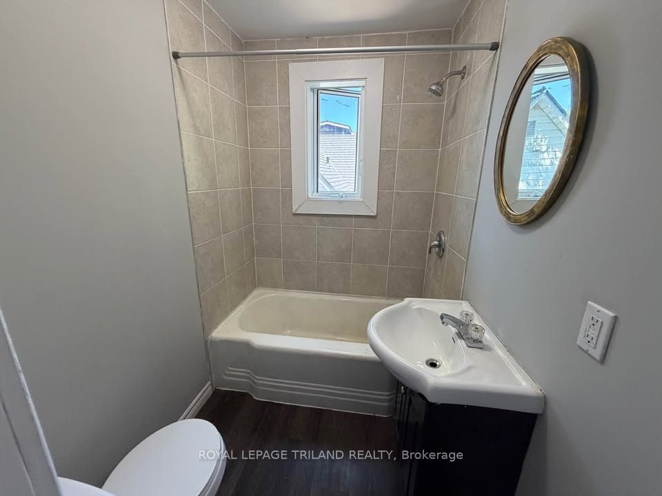 202 Colborne Street B, London East, ON N6B 2S2 photo 5