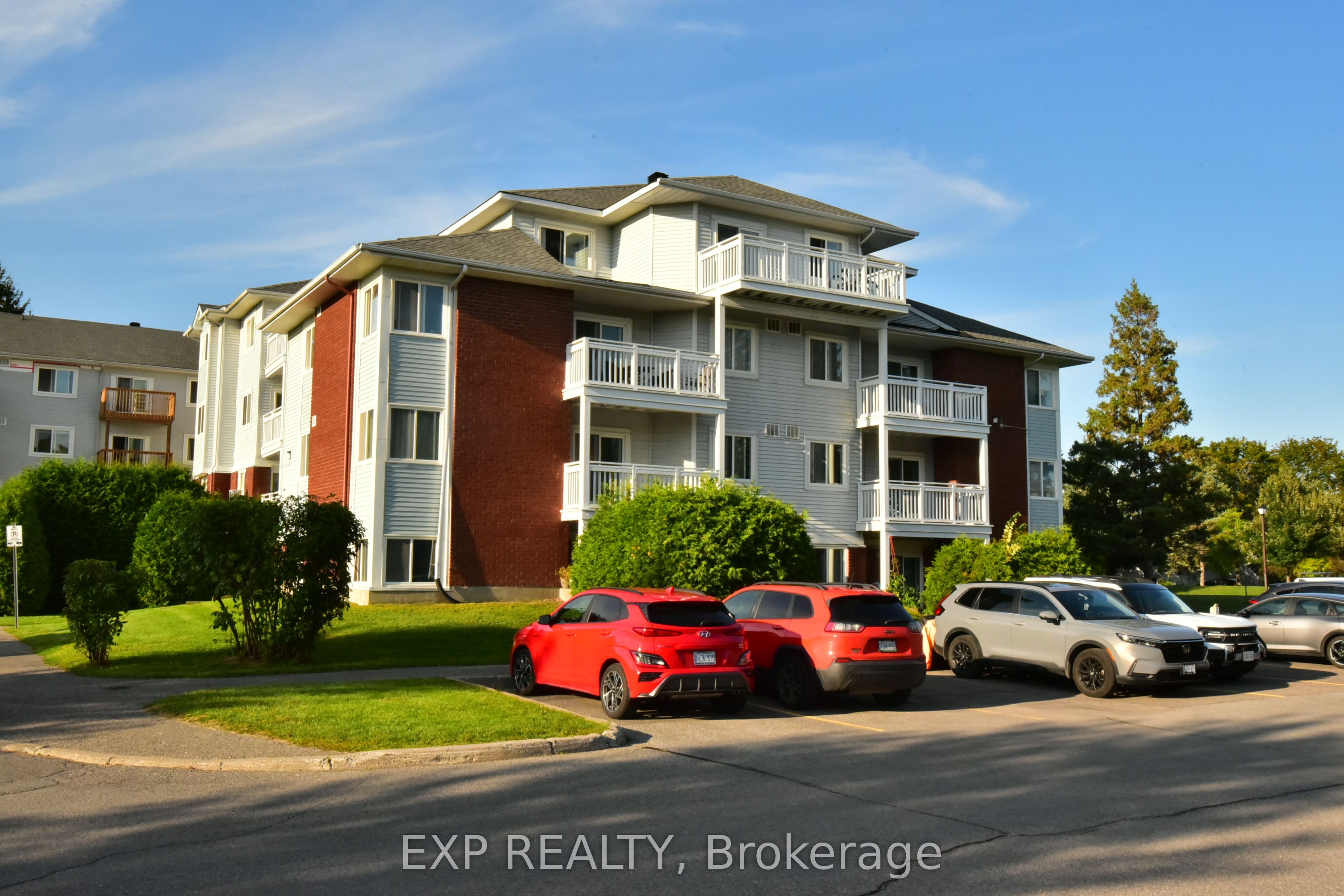 266 LORRY GREENBERG Drive 5, Hunt Club - South Keys and Area, ON K1T 3J9 photo 5